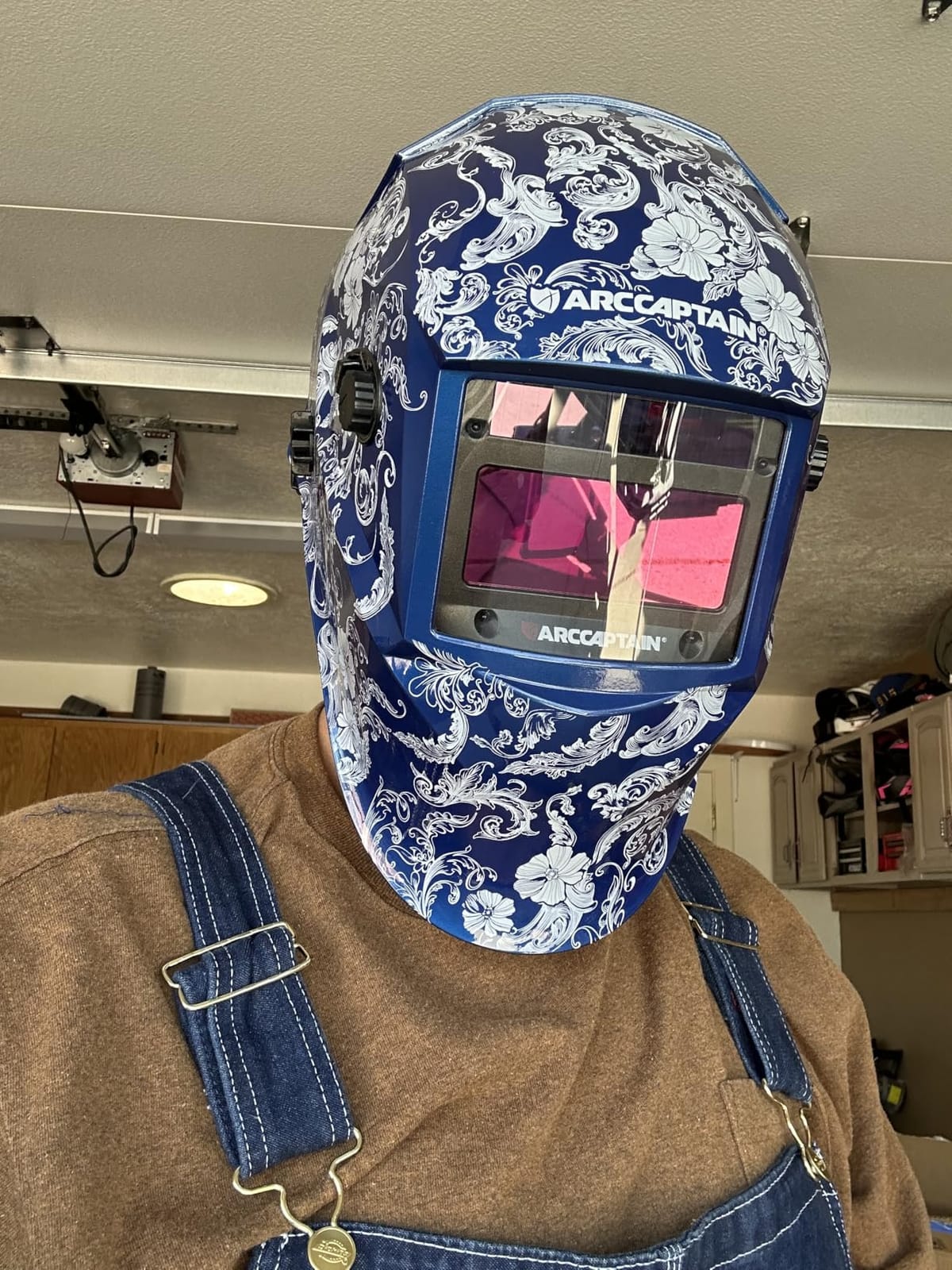 ARCCAPTAIN Welding Helmet Auto Darkening, 1/25000s Response, Shade 4/9-13 customer photo 1
