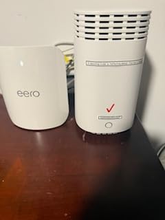 Amazon eero Pro 7 tri-band mesh Wi-Fi 7 router (newest model) - Supports internet plans up to 5 Gbps, Coverage up to 6,000 sq. ft., 3-pack customer photo 1