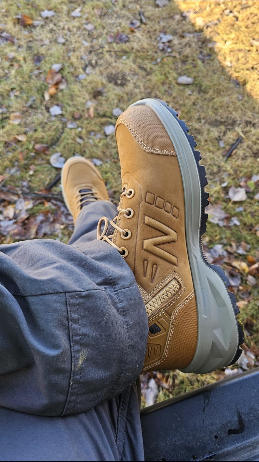New Balance Men's Work & Safety Calibre Comp Toe EH PR SR customer photo 2
