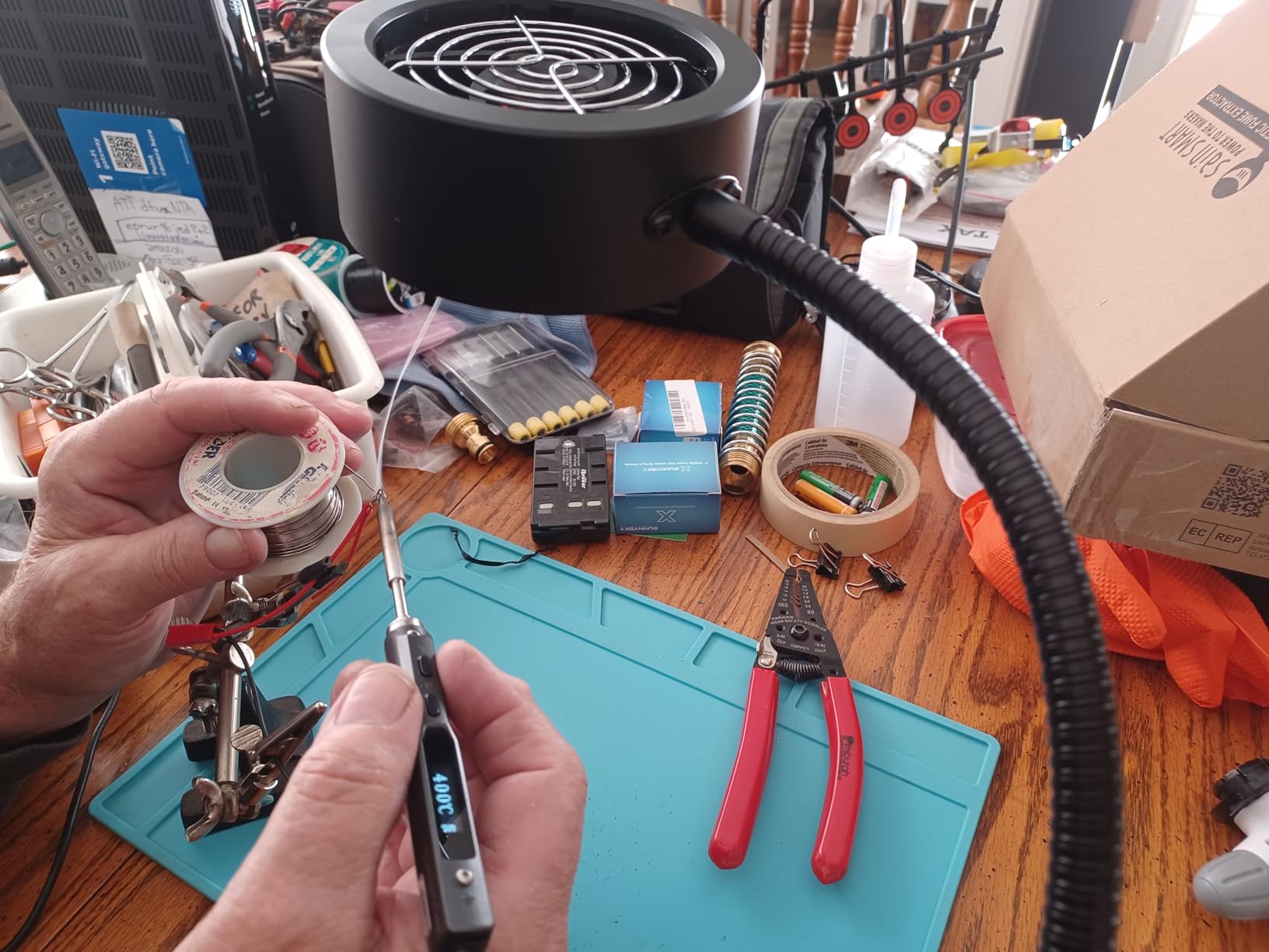 SainSmart Portable Fume Extractor Fan, Magnetic Solder Smoke Absorber customer photo 2