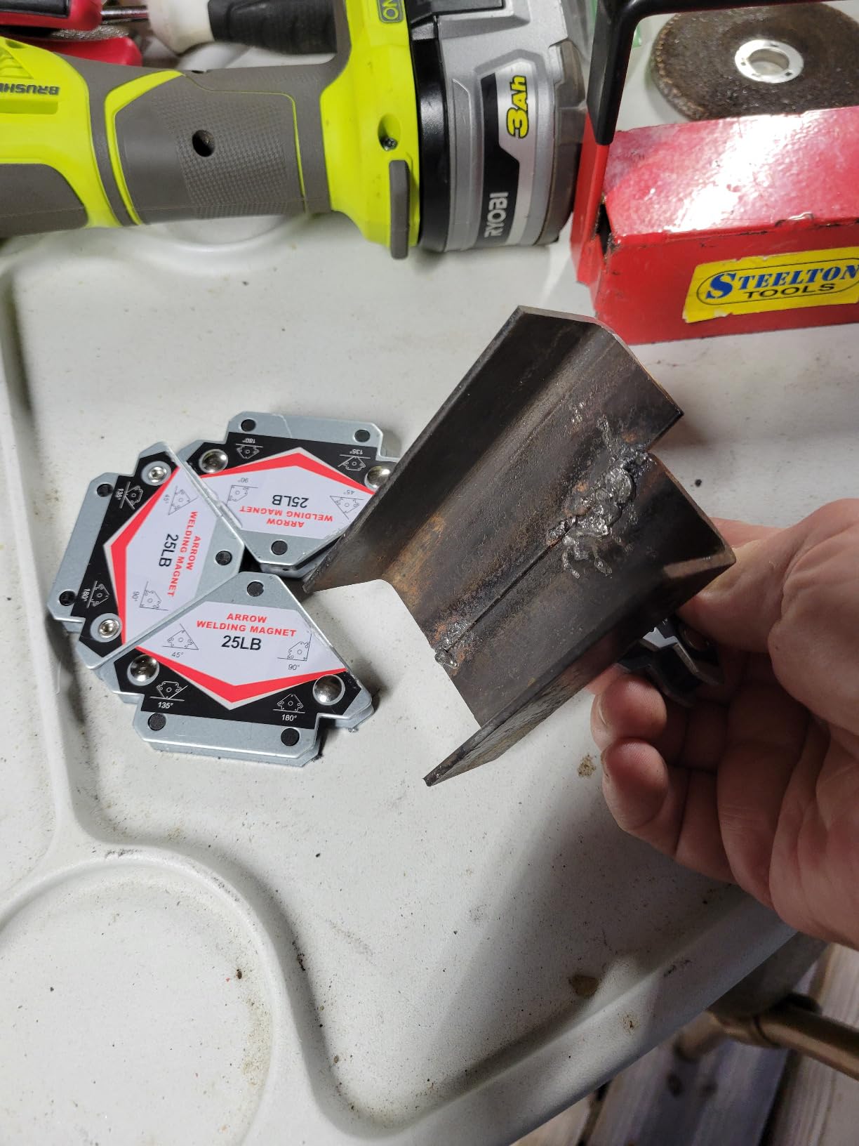 GUTIMORE 25LB Welding Magnet,Pack of 4, Heavy Duty Welding Magents Holder, 45 90 135 Degree Angle Holding Magnet customer photo 2