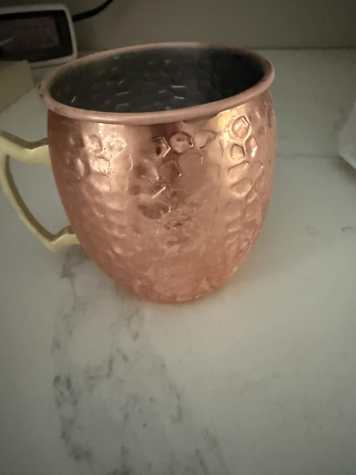 Amrules 4 Pcs 16oz Moscow Mule Mugs Hammered with Angled Handle, Copper | 304 Stainless Steel Lining, Delicate Hammered Finish, Firm Handle, for Cold Drinks, Cocktails, Wine, Beer, Bars & Parties customer photo 1