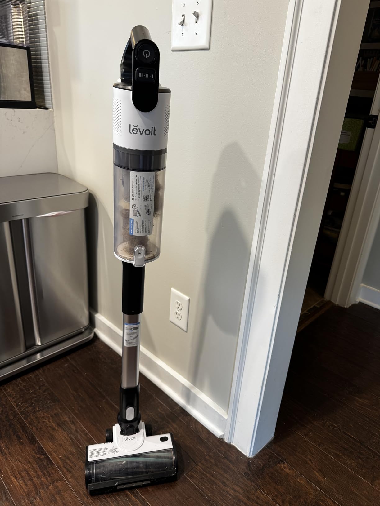Levoit Cordless Vacuum Cleaner, Anti-Tangle for Pet Hair, Up to 50 Minutes | Powerful Suction, Lightweight, Rechargeable, Versatile for Carpets & Hard Floors, 180 degree Lay-Flat Design, LVAC-200 customer photo 1