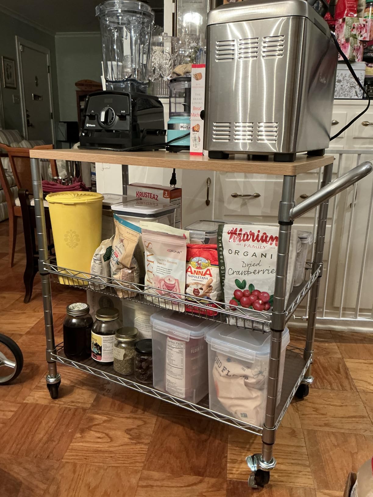 BolDuck Heavy Duty Utility Cart, 990Lbs Capacity 3 Tier Rolling Carts with Wheels, Kitchen Cart on Wheels with Storage, Commercial Grade Metal Serving Carts with Wire Shelving & Handle Bar, Black customer photo 2