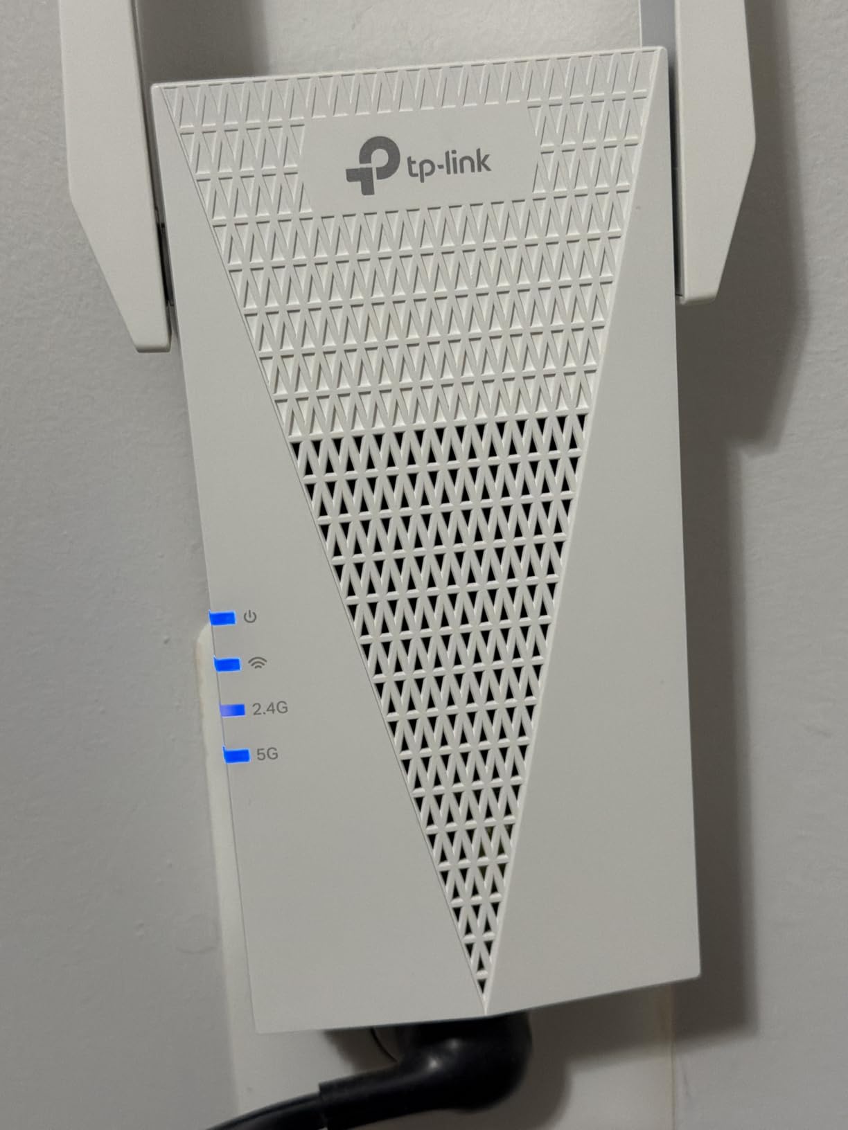 TP-Link RE615X AX1800 WiFi 6 Range Extender w/Ethernet Port | 1.8G Dual-Band Wireless Repeater Amplifier | Up to 2100 Sq. Ft., 64 Devices | Internet Signal Booster | APP Setup | EasyMesh Compatible customer photo 2