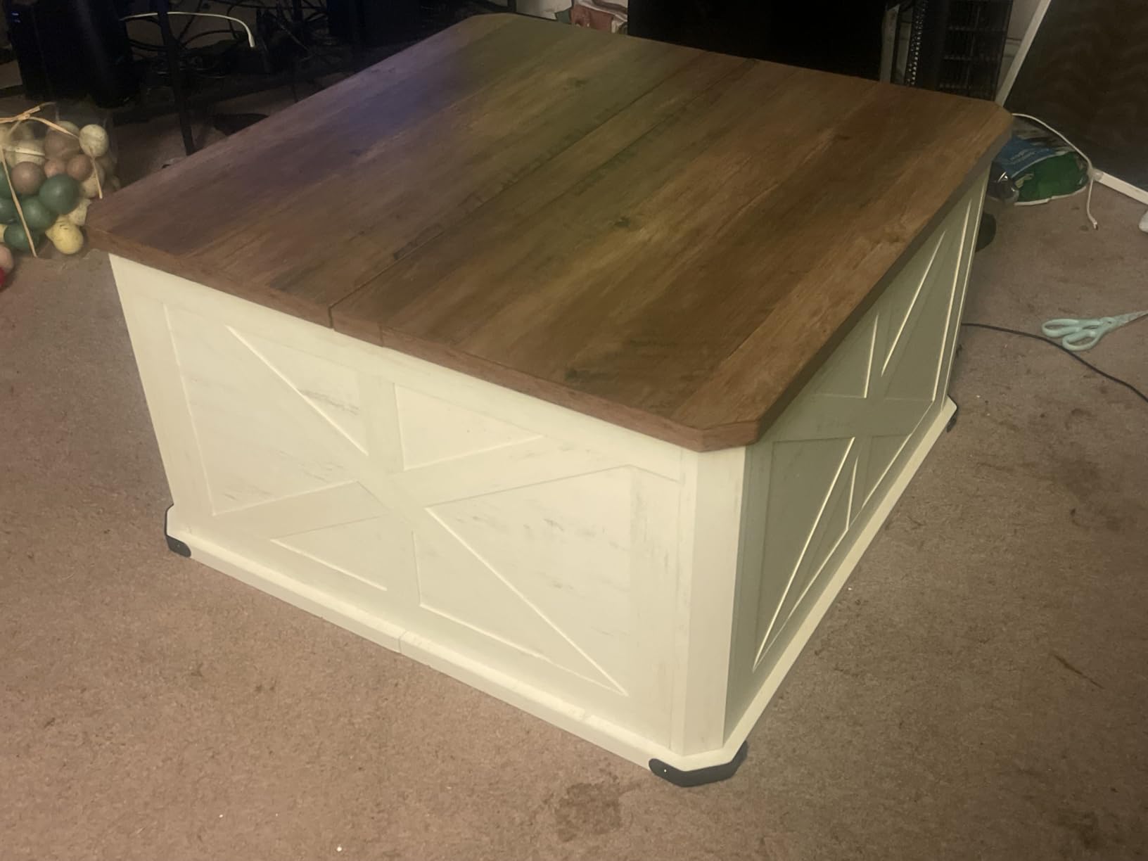 VASAGLE Farmhouse Coffee Table with Storage, Flip-Top Lids | Square Coffee Table for Living Room, with Hidden Compartment, Honey Brown and Rustic White, LIRY Collection ULCT232W73 customer photo 2