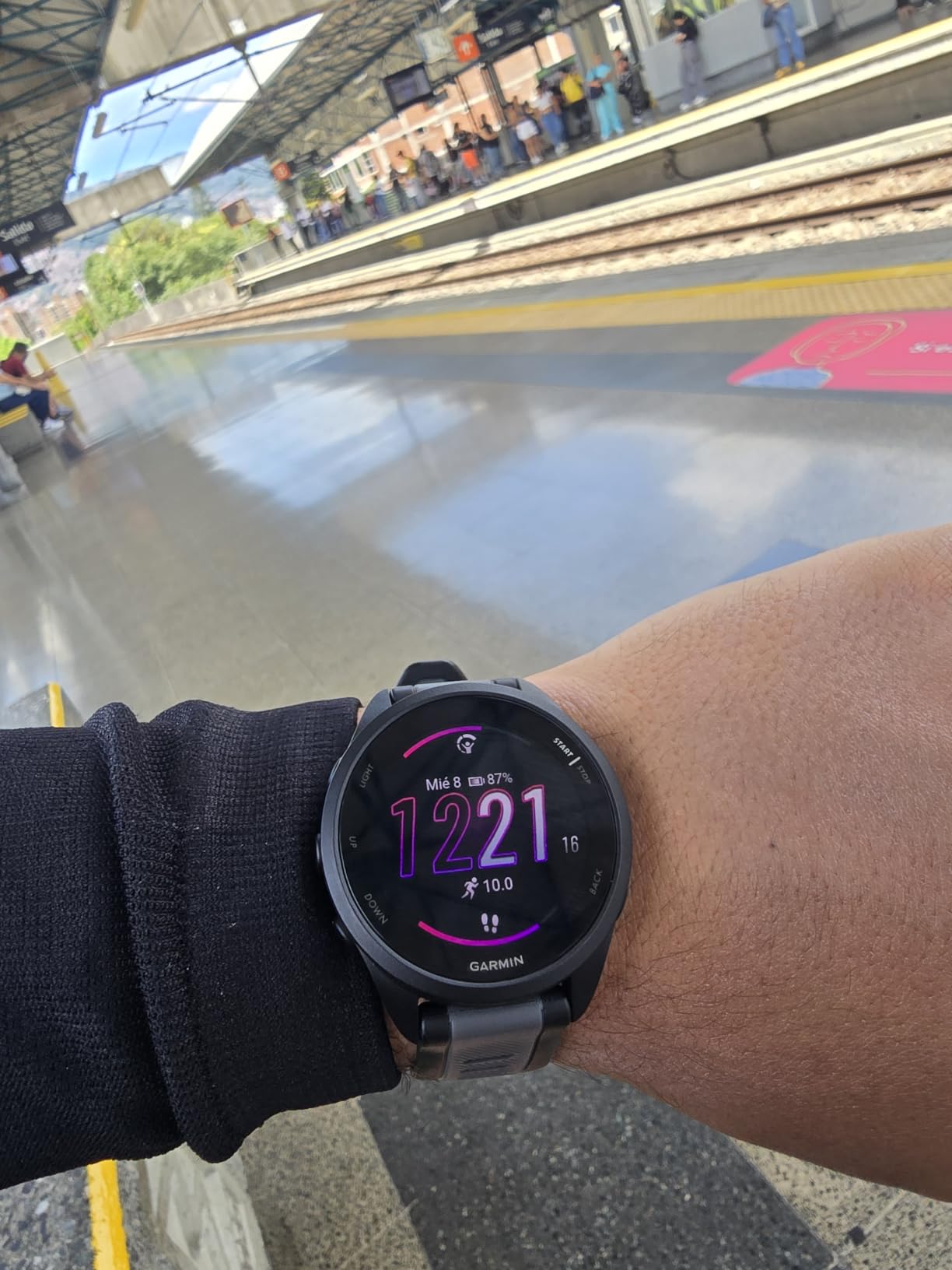 Garmin Forerunner 165, Running Smartwatch, 43mm, Whitestone | Essential Training & Recovery Features, Built-In GPS for Distance, Pace & Speed, Garmin Coach, Daily Suggested Workouts customer photo 2