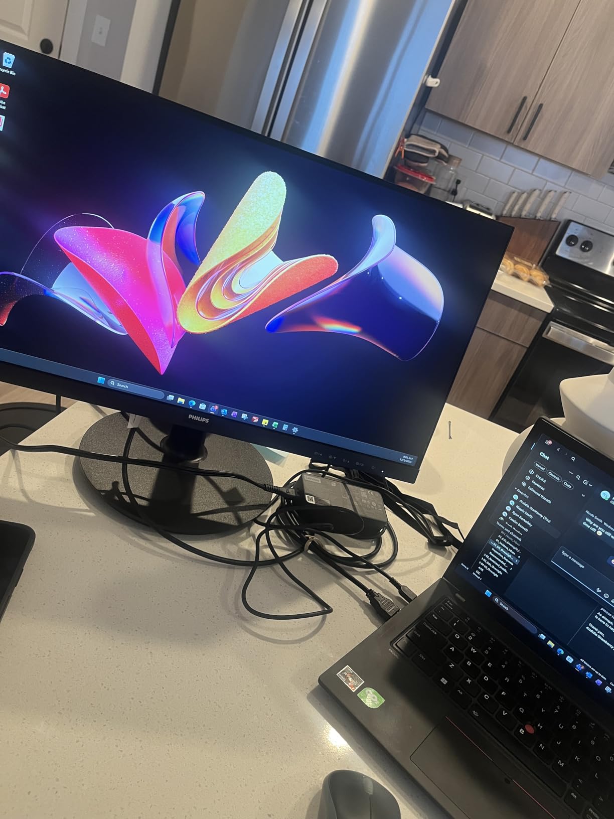 Philips 22 Inch Computer Monitor FHD 100Hz VA VESA Flicker-Free, 221V8LB customer photo 1
