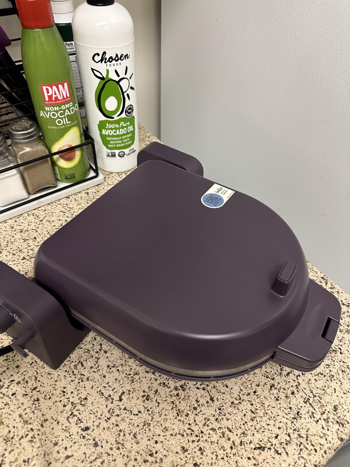 bella Fits-Anywhere Flip-n-Store Non-Toxic, Belgian Waffle Maker, Oatmilk customer photo 2