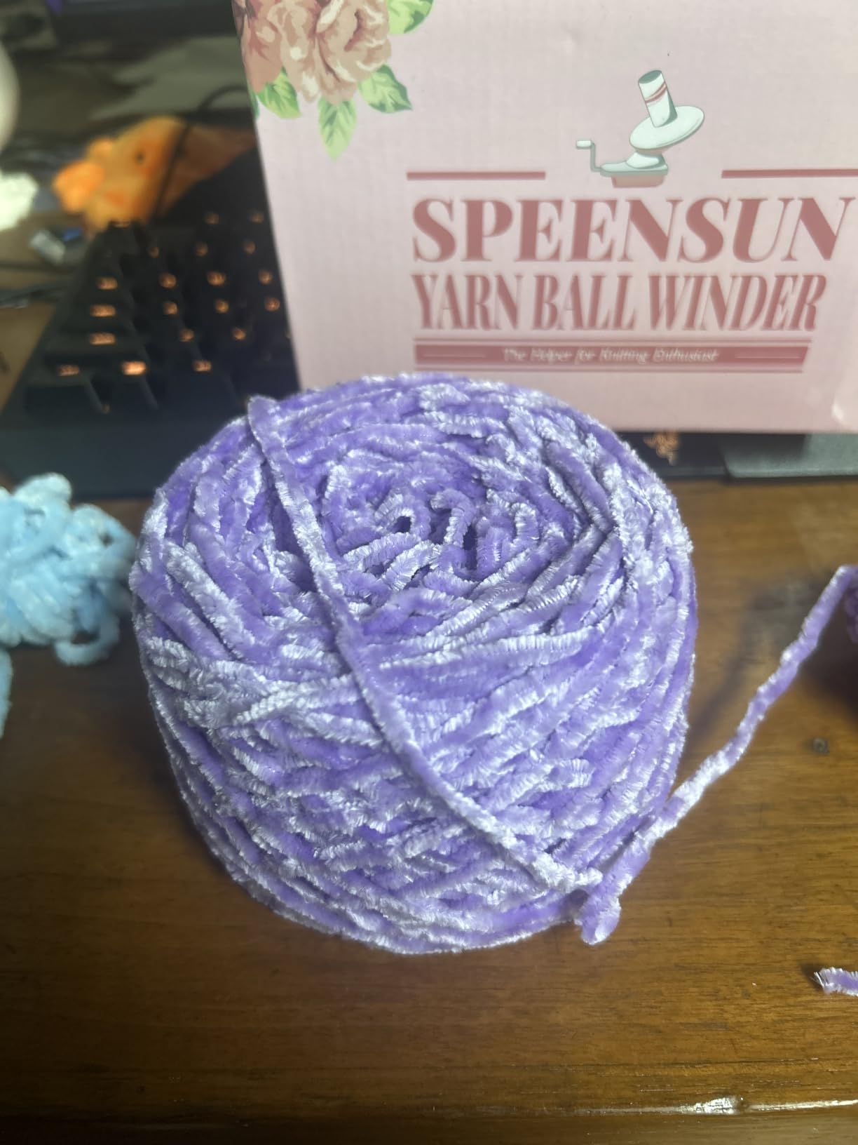 SPEENSUN 3.5 OZ Yarn Ball Winder, Low Noise Spinner for Crocheting, Grey customer photo 2