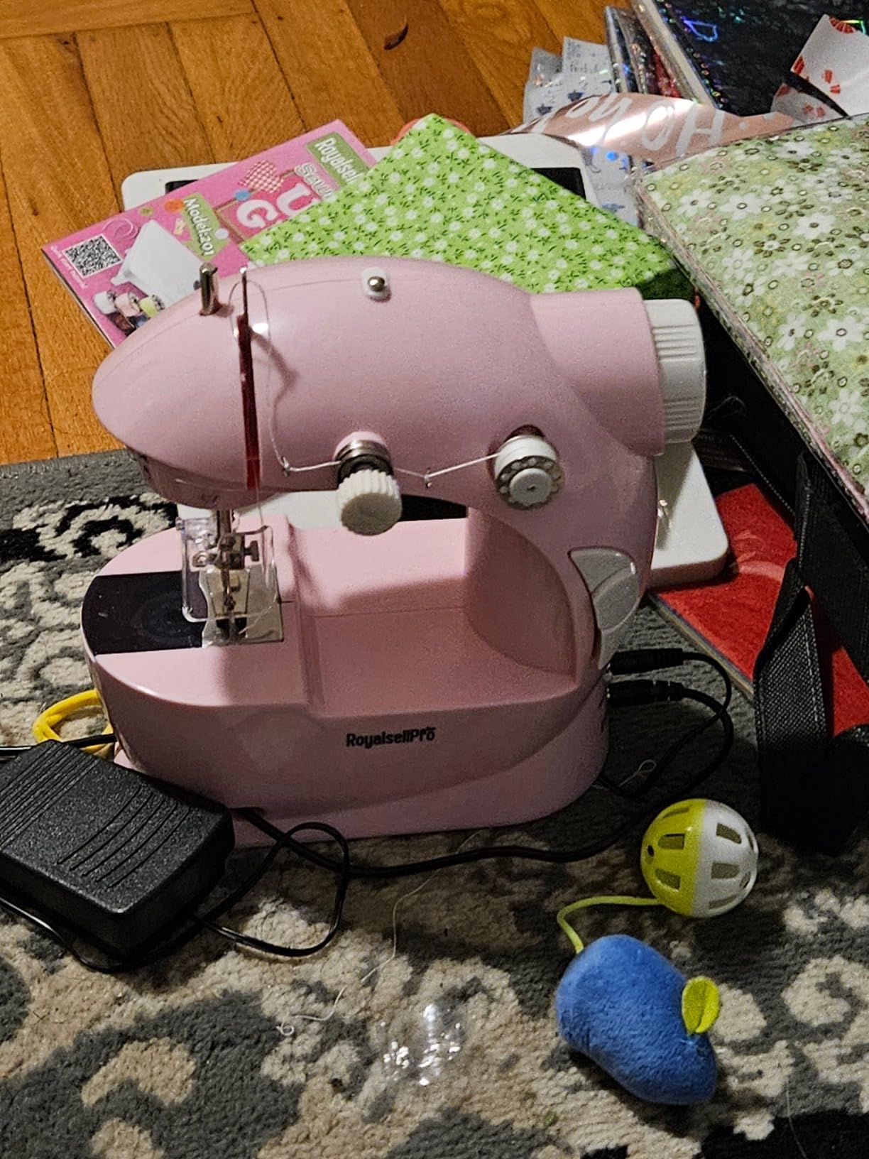 Mini Sewing Machine with 123 Pcs Sewing Kit for Beginners, Dual Speed Portable Sewing Machine with Light and Finger Guard Suitable for Household, Travel customer photo 2