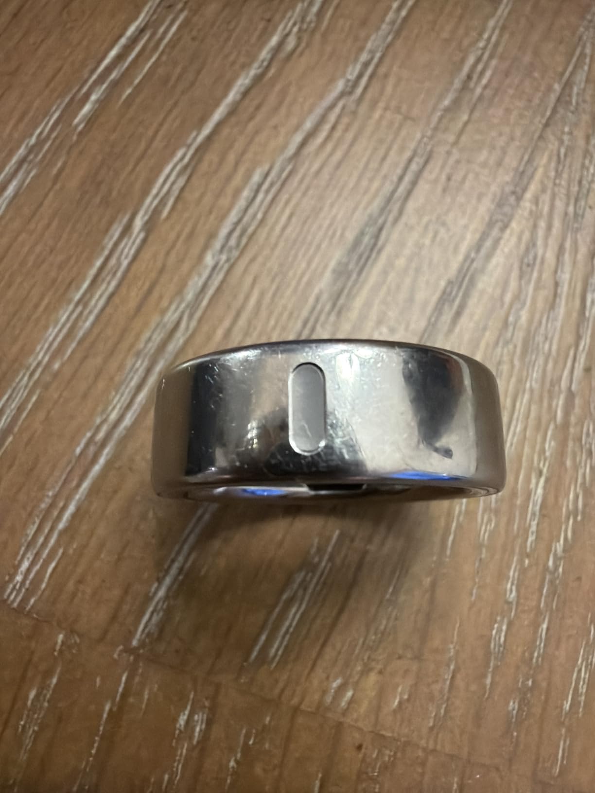 OURA Ring 4 Smart Ring - Silver - Size 8 customer photo 1