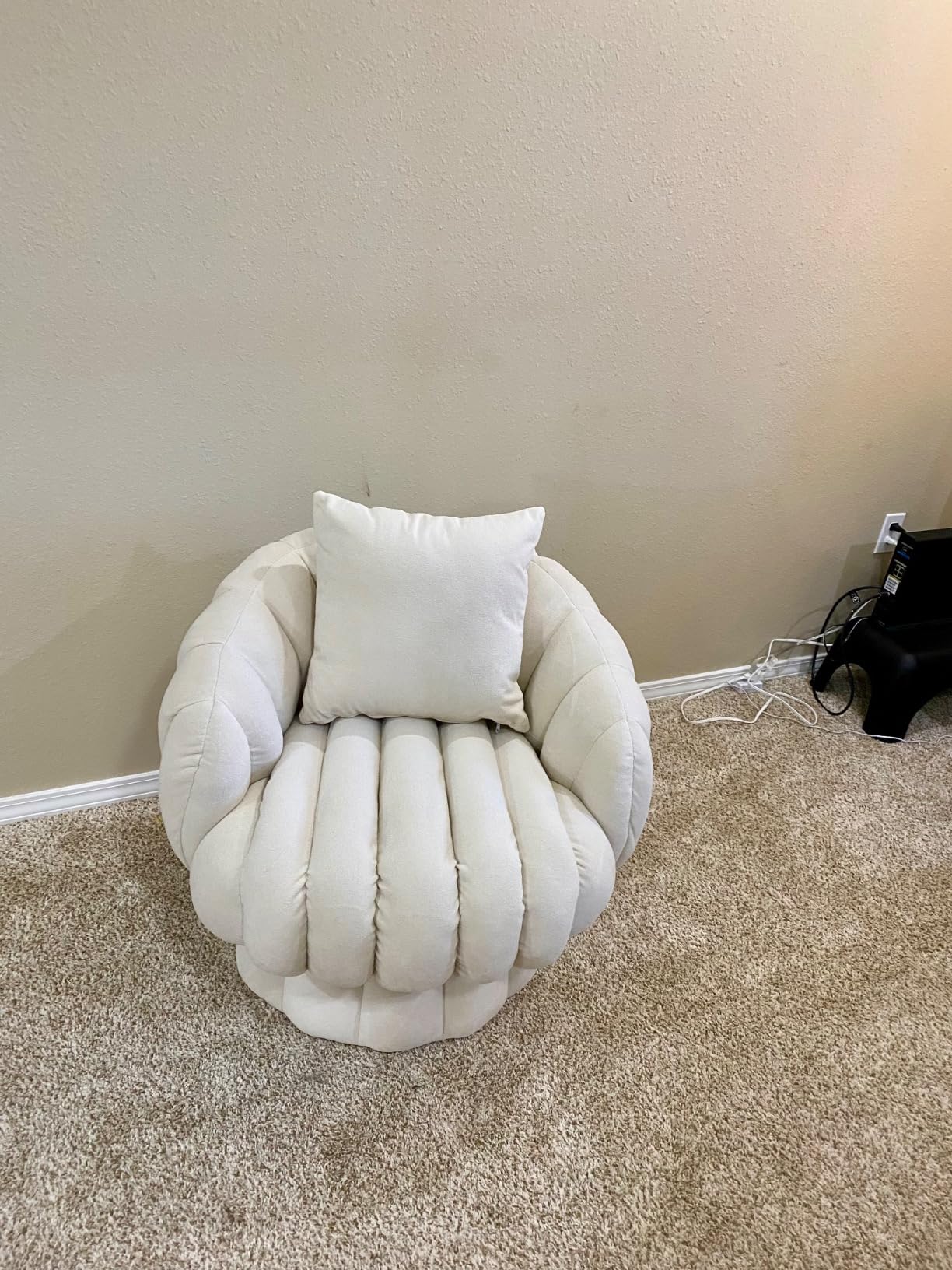 Mistpople Mid Century Modern 360 Degree Barrel Swivel Accent Sofa Chair,Fluffy Velvet Fabric Lounge Wide Upholstered Pumpkin Reading Chair, Round Cloud Armchair for Living Room,Bedroom,Vanity(Beige) customer photo 2