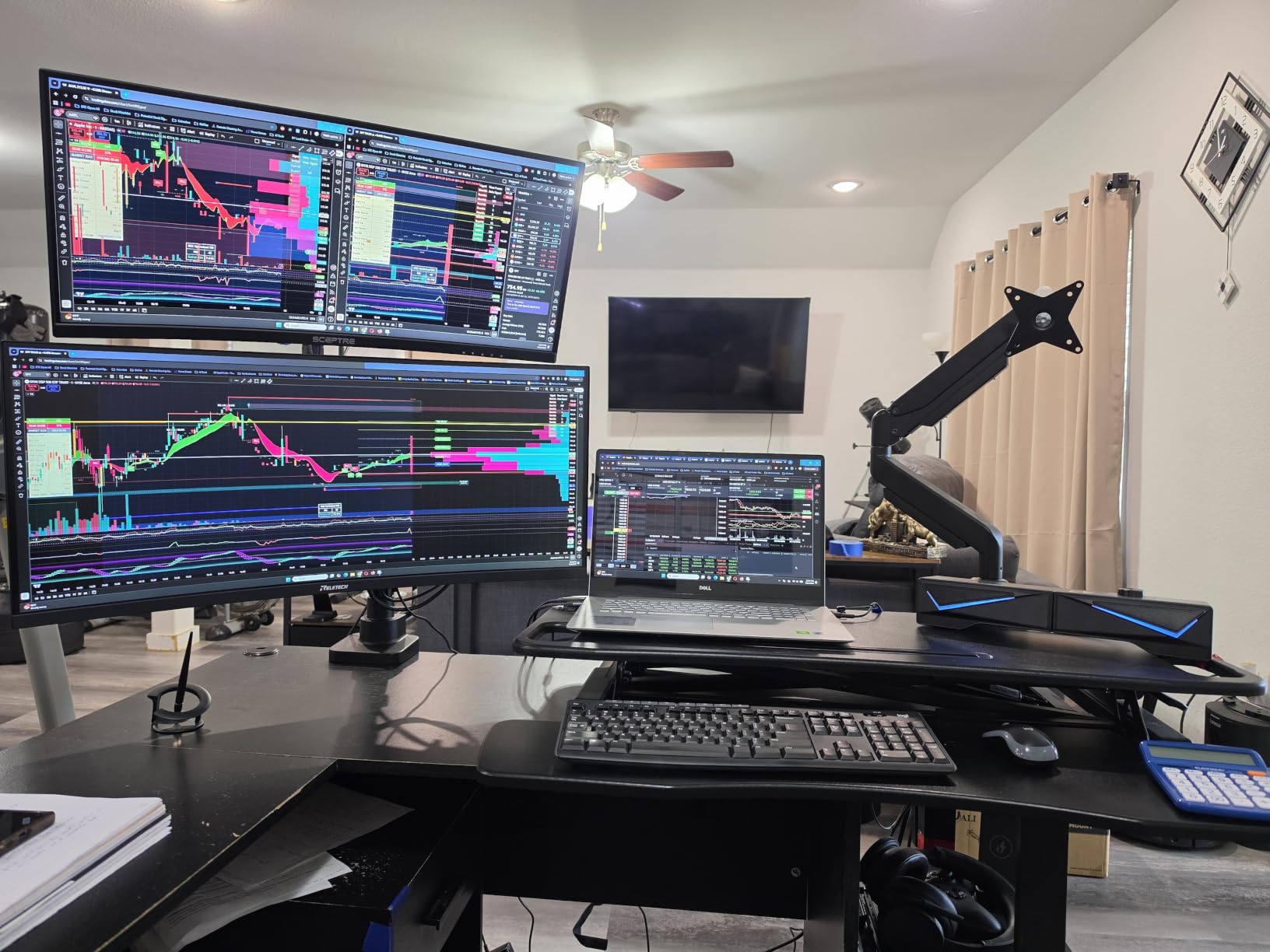 WALI Adjustable Dual Monitor Arm for 13-32 inch Screens, 22 lbs per Arm customer photo 1