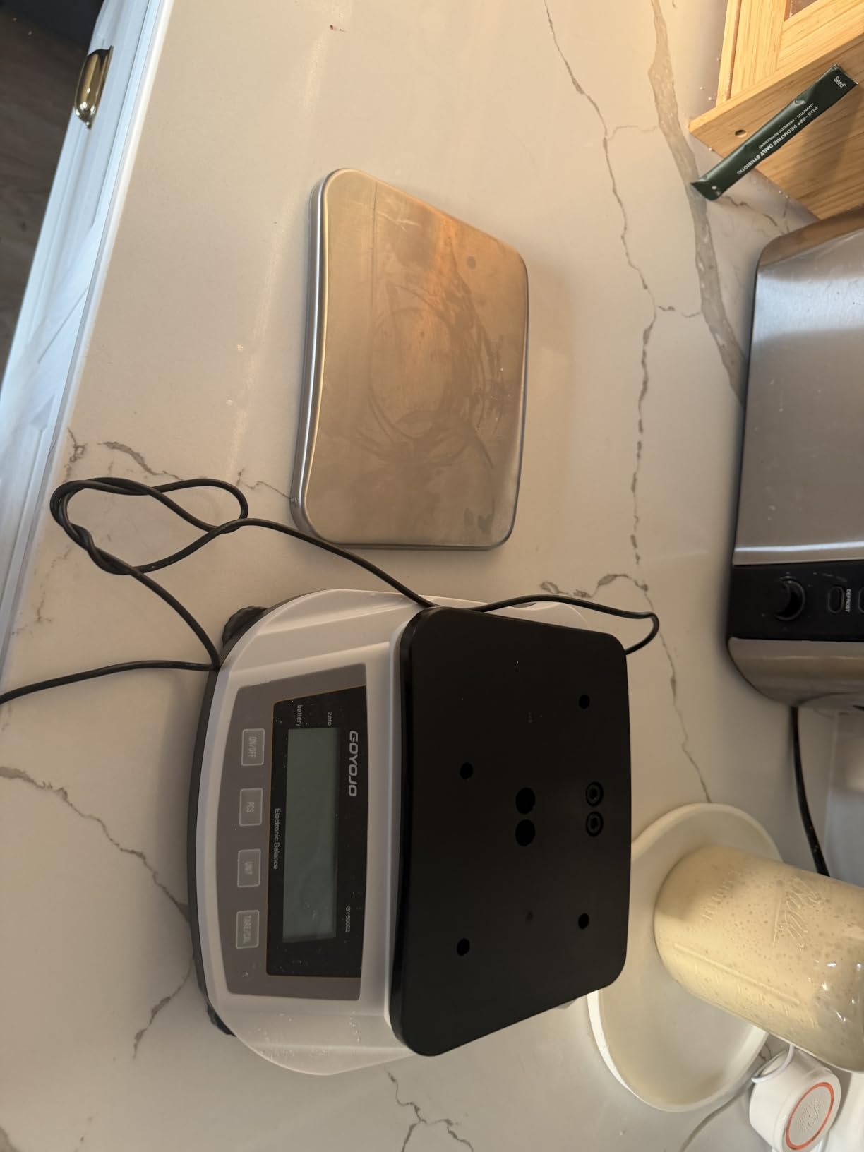GOYOJO Analytical Balance, 5000g x 0.01g Lab Scale, High Precision Digital Scientific Scale with Stainless Steel Pan, 19 Units, Tare & Piece Counting for Laboratory, Jewelry and Kitchen customer photo 1
