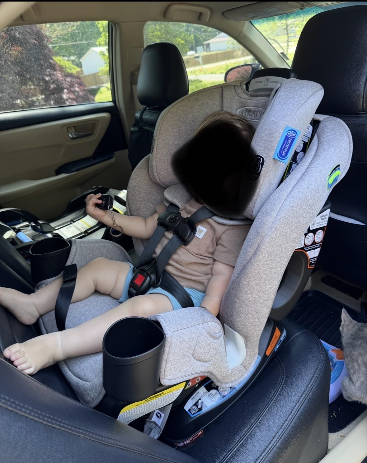 Graco Extend2Fit 2-in-1 Convertible Car Seat, Gotham customer photo 2