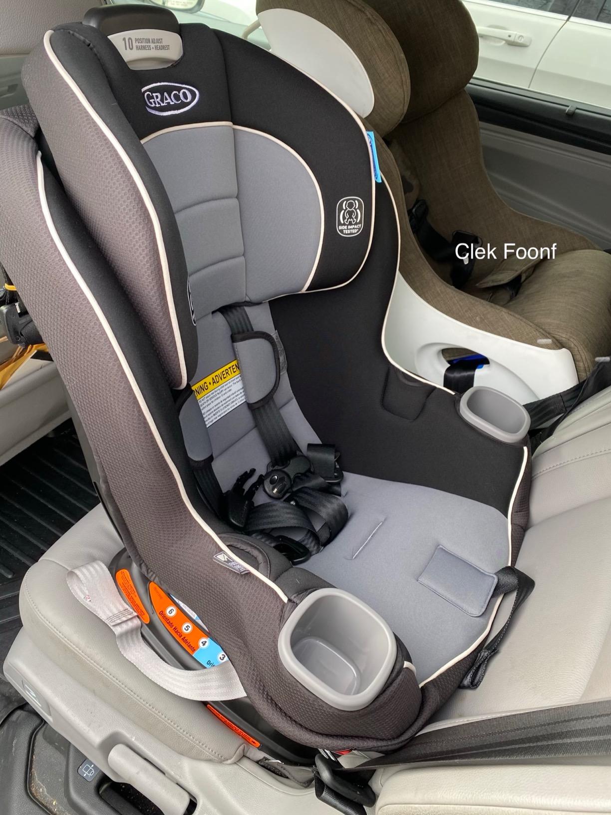 Graco Extend2Fit 2-in-1 Convertible Car Seat, Redmond customer photo 2