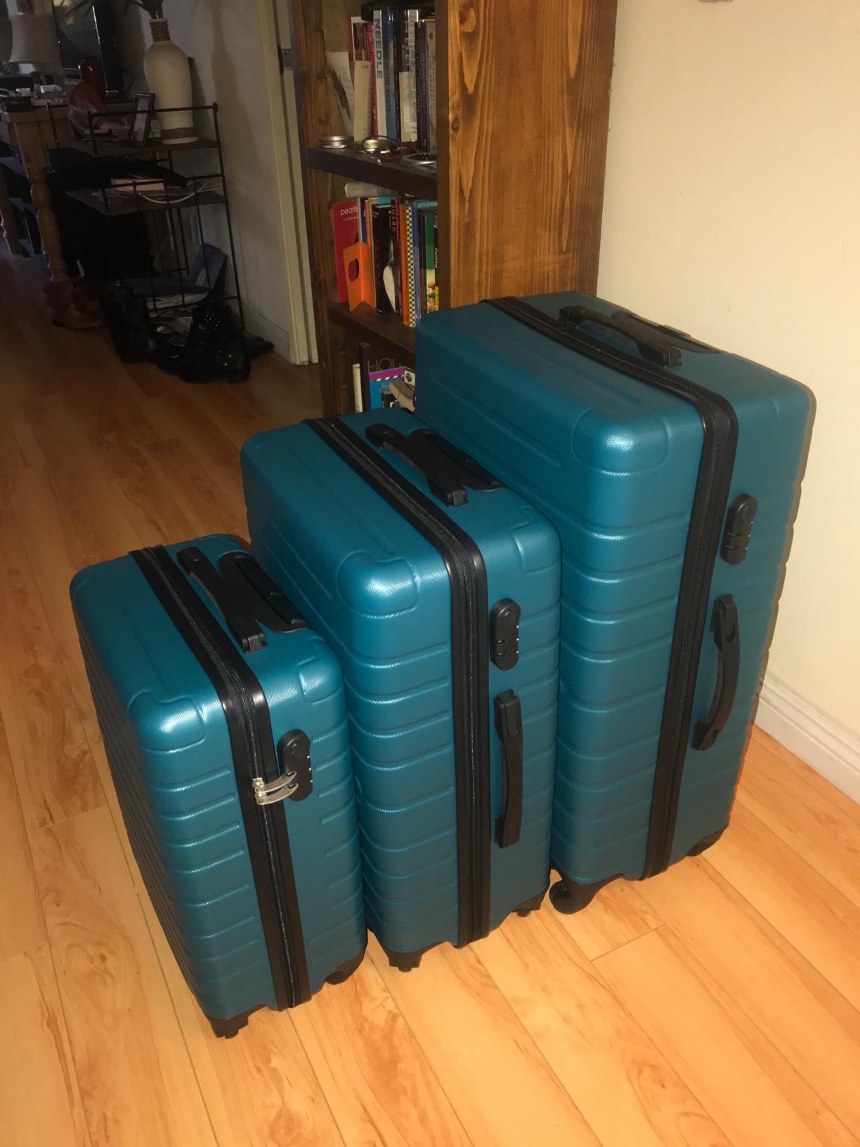 Merax Softside Luggage Set 3 Piece Suitcase with Duffel Bag Spinner Wheels customer photo 2