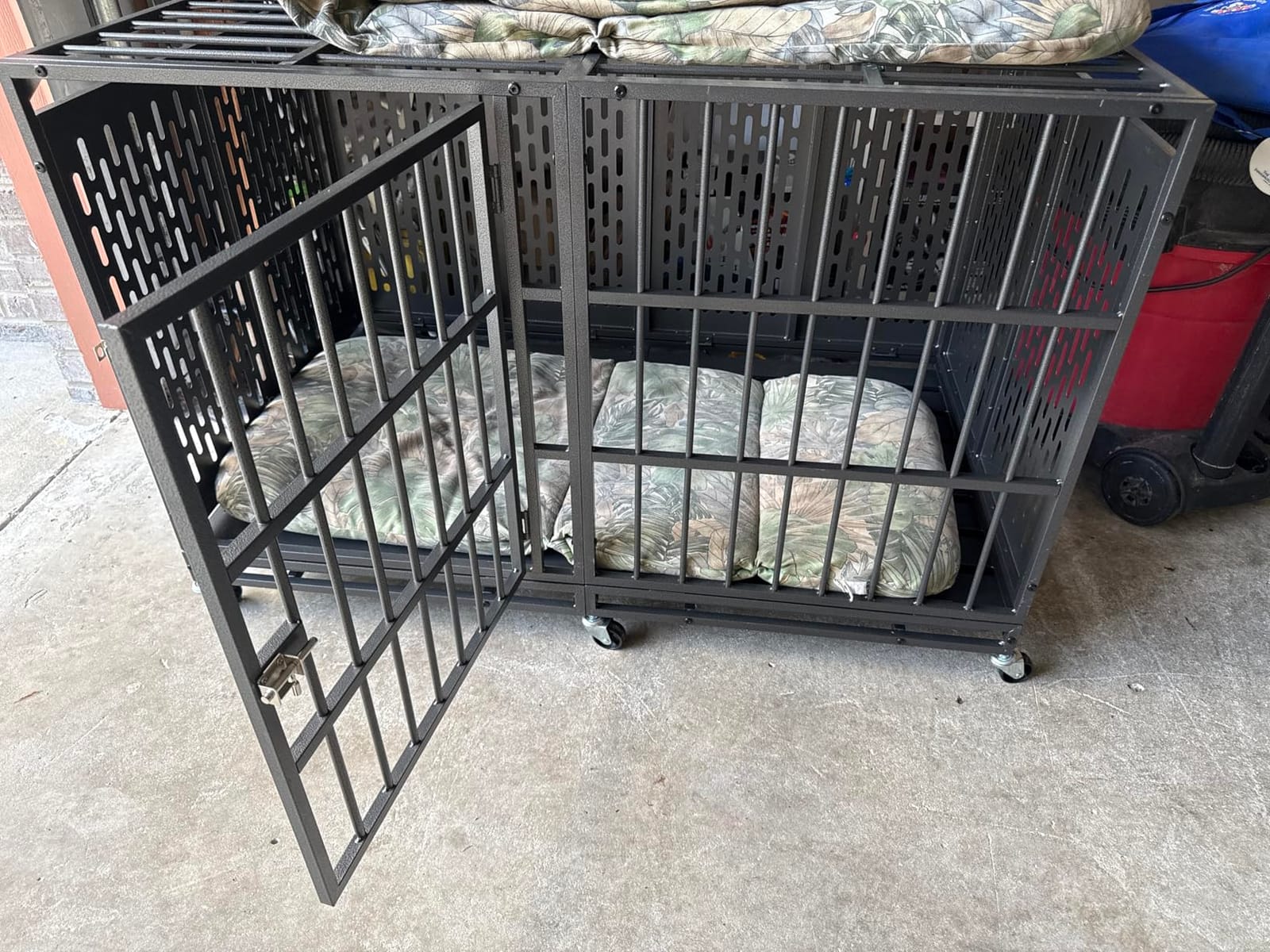 Snuowu 38 Inch Heavy Duty Dog Crate with Wheels, Folding Metal Big Dog Cage for Large and Medium Dogs, Extra Large XL XXL Indestructible Dog Crate with Removable Tray customer photo 2