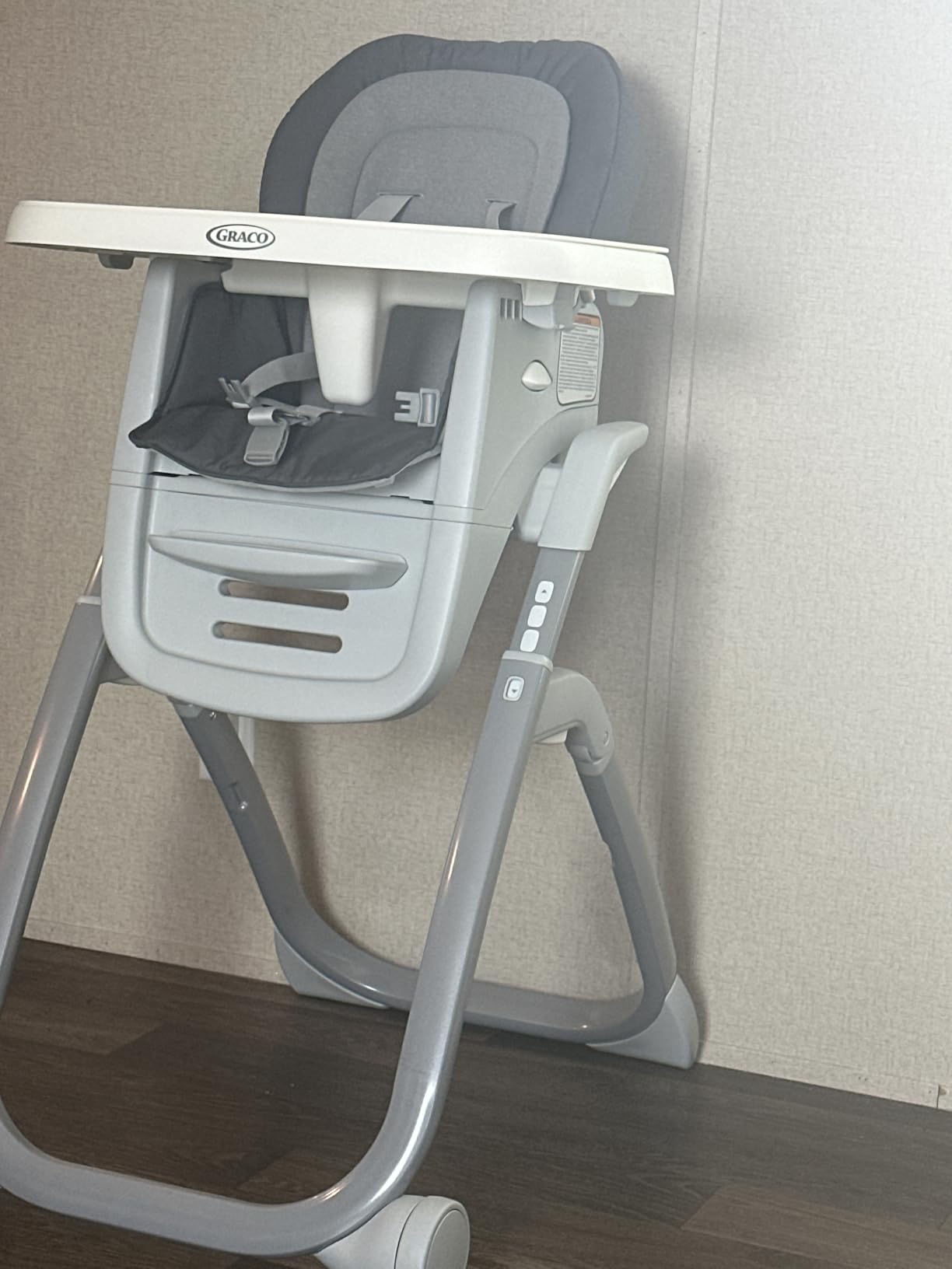 Graco DuoDiner DLX 6-in-1 Convertible High Chair, Infant to Toddler Booster & Youth Stool, Adjustable Height & Recline, Easy Clean Tray Insert, Arlo customer photo 1