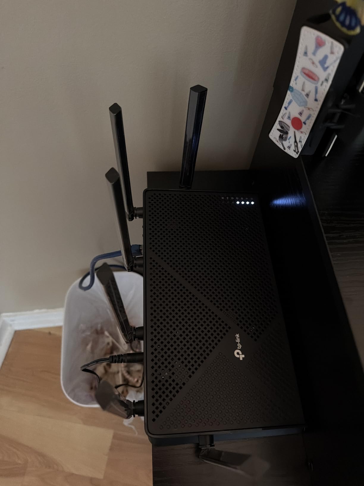 TP-Link BE6500 Dual-Band WiFi 7 Router (BE400) - Dual 2.5Gbps Ports, USB 3.0, Covers up to 2,400 sq. ft., 90 Devices, Quad-Core CPU, HomeShield, Private IoT customer photo 1