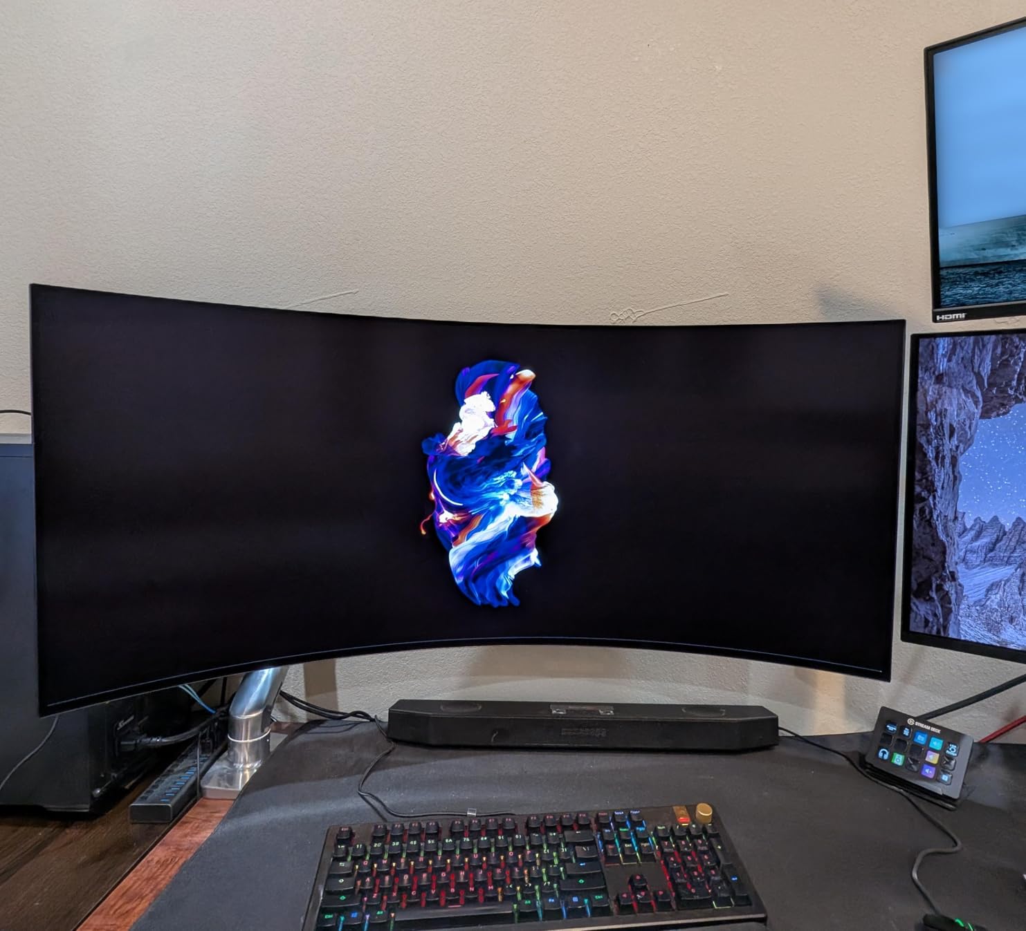 LG 45GX950A-B 45-inch Ultragear 5K2K WUHD (5120 x 2160) OLED Curved Gaming Monitor, Dual-Mode, 165Hz, 0.03ms, NVIDIA G-Sync, AMD FreeSync Premium Pro, HDR True Black 400, USB Type-C 90W, DP2.1 customer photo 2