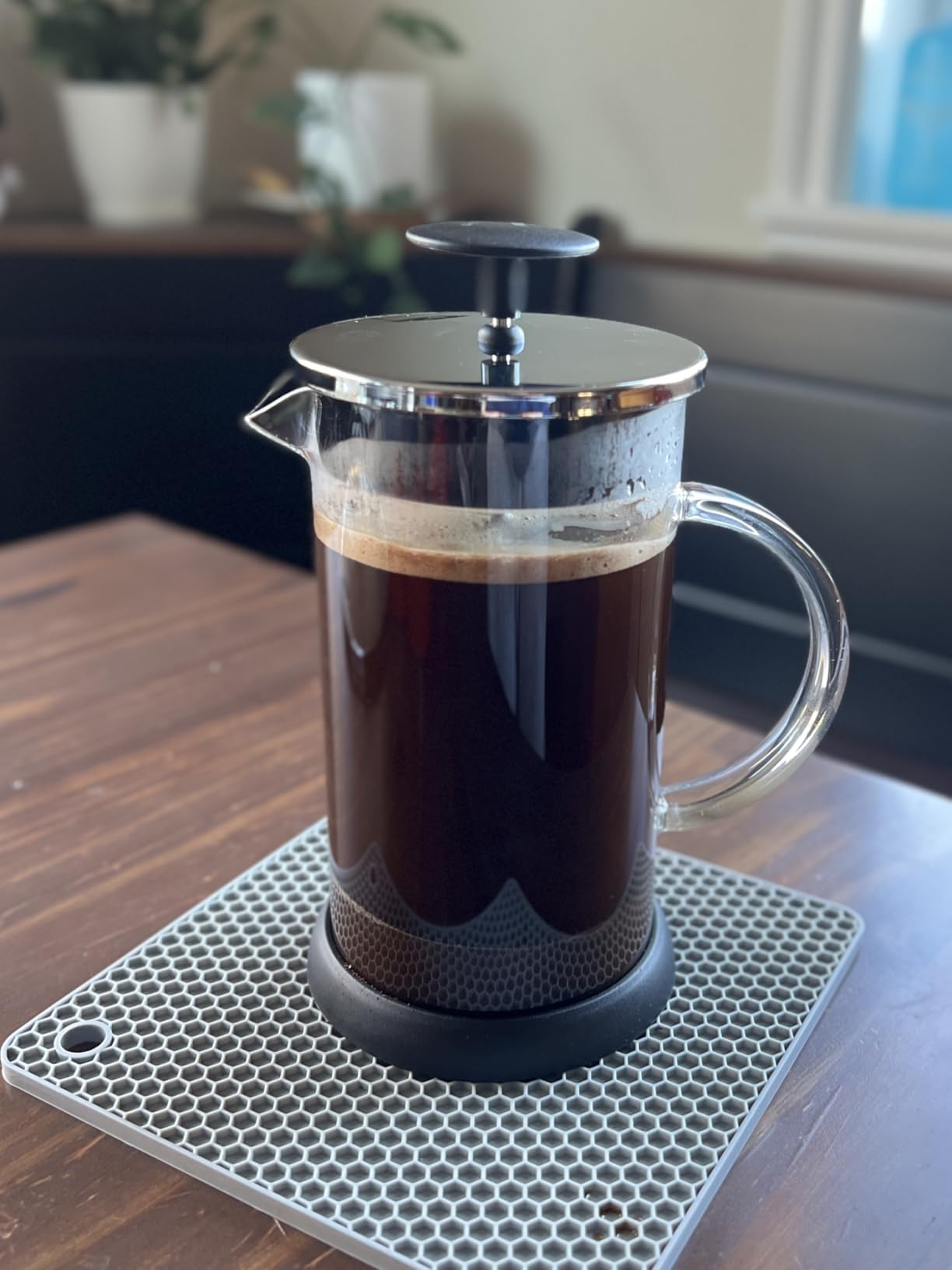 Amazon Basics French Coffee Press, 34 oz., Borosilicate Glass, BPA-Free, Triple Filtration System, Dishwasher-Safe Parts customer photo 1