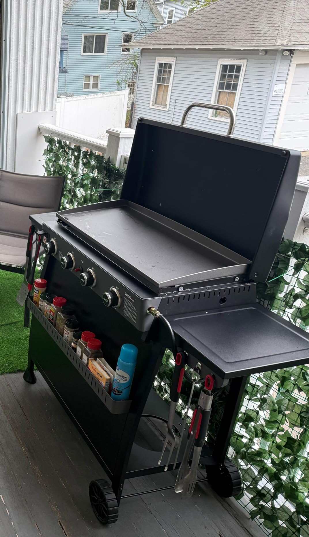 Royal Gourmet PD4001 4 Burner Propane Gas Griddle, Removable Standing Cart customer photo 2