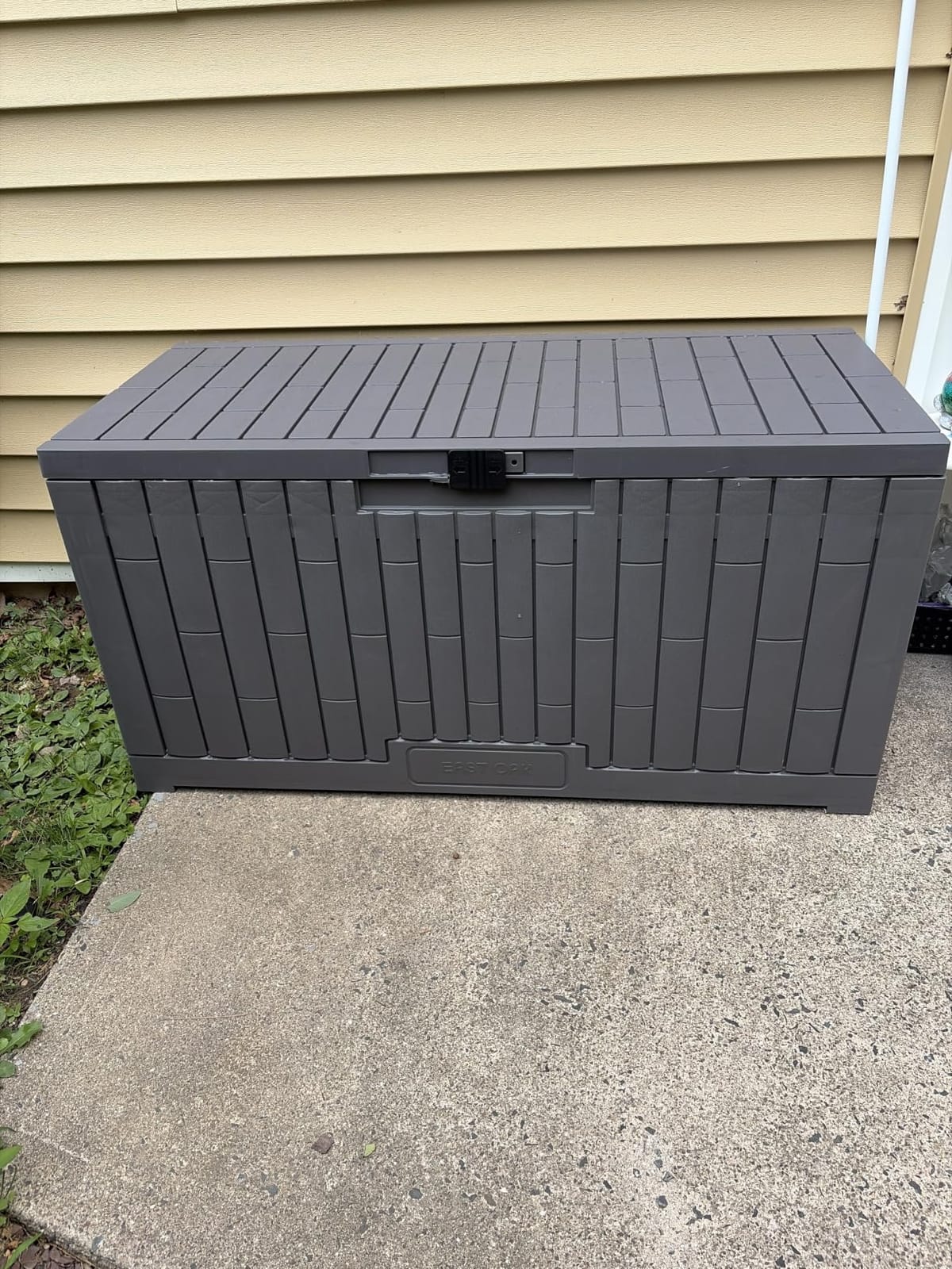 EAST OAK 120 Gallon Outdoor Storage Box | Large Resin Deck Box with Reinforced Stainless Steel Support | Waterproof & UV-Resistant Patio Storage Box for Cushions, Garden Tools & Accessories, Grey customer photo 2