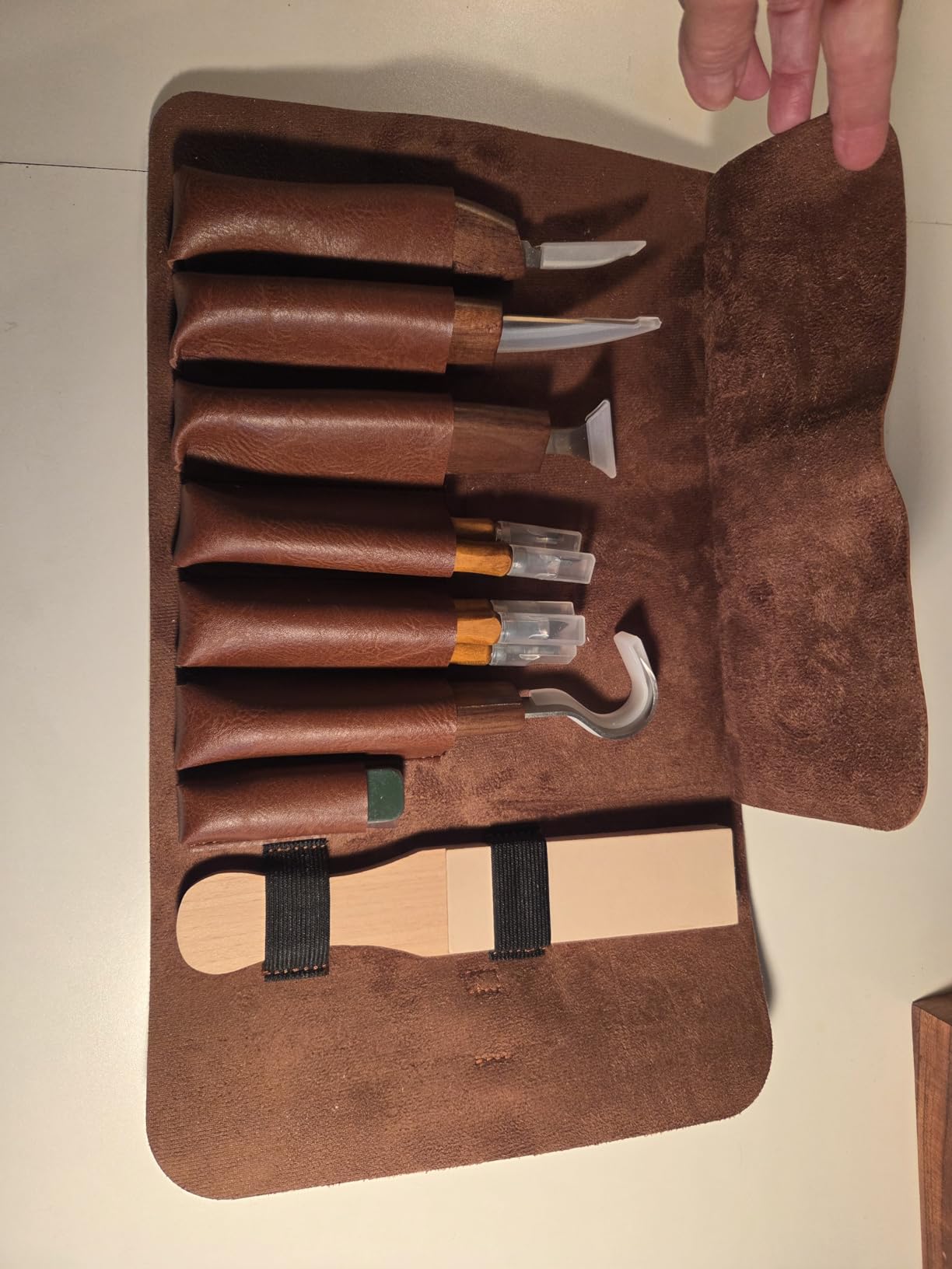 Wood Carving Kit, 24Pcs Wood Carving Tools with Storage Bag, Wood Whittling Knife Kit with 4pcs Templates & 6pcs Basswood Blocks for DIY Beginners customer photo 2
