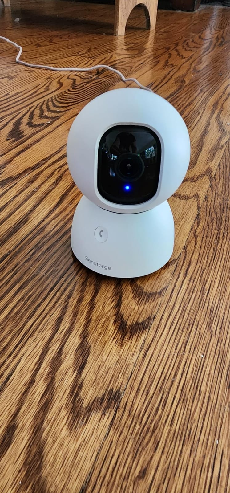 SensForge 2.5K Indoor Pan-Tilt Security Camera, 360° Dual-Band 2.4/5GB Wi-Fi Camera for Home, Smart AI Human & Pet Detection, 64GB SD Card Included, Two-Way Talk, No Subscription Required (1, White) customer photo 1