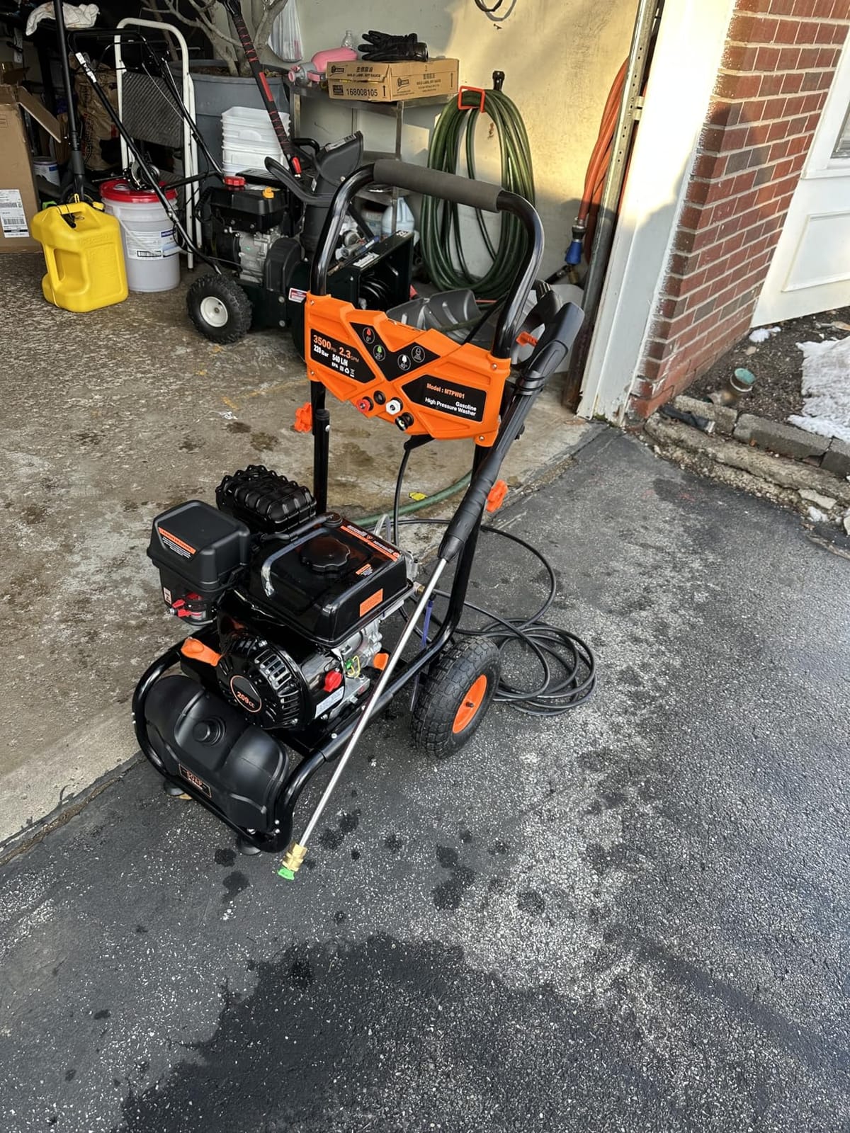 Gas Powered Pressure Washer 3500 PSI - 2.3 GPM Heavy Duty High Power Washer, 209CC 7HP Engine with 25Ft Pressure Hose, Axial Aluminum Pump, Soap Tank, 4 Quick Connect Nozzle customer photo 1