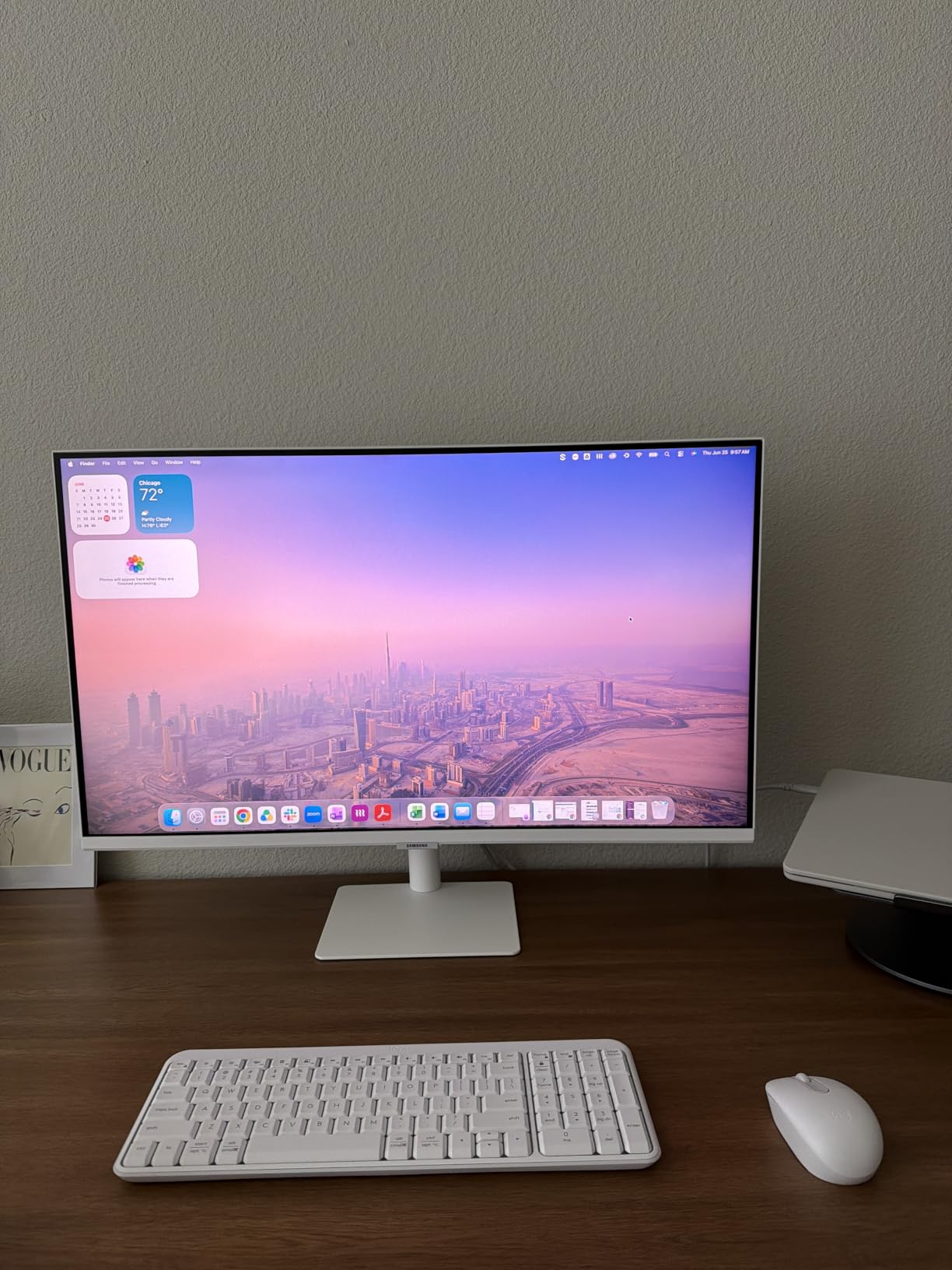 Samsung 32” Smart Monitor M7 (M70F) 4K UHD Display, Samsung Vision AI, Smart TV Apps, Gaming Hub, USB-C, HDMI and USB-A, White, LS32FM703UNXZA, 2025 customer photo 2