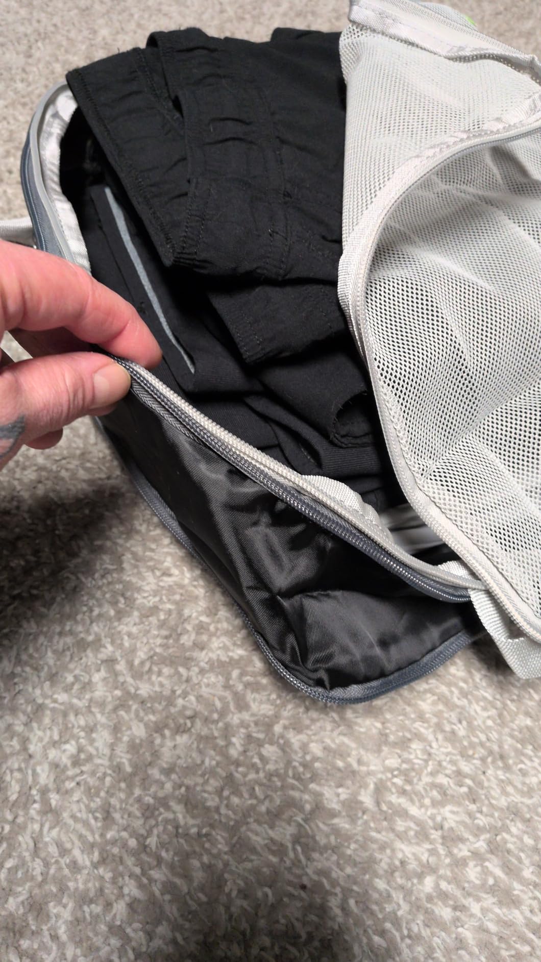 Veken 9/11 Set Compression Packing Cubes for Cruise Travel Essentials,Compressible Expandable Luggage Suitcase Organizer Bags for Clothing,Space Saver Bags with Over 1000 pcs of Mesh Holes(Beige) customer photo 2