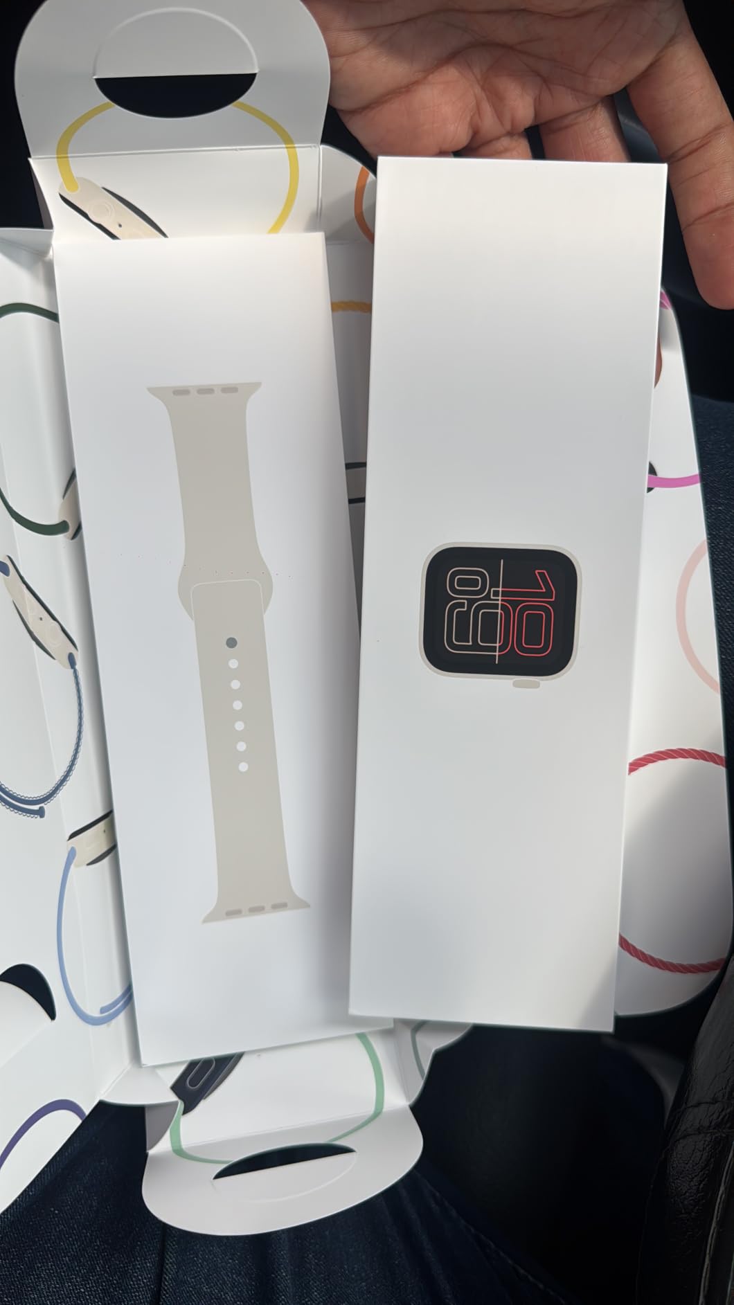 Apple Watch SE 3 [GPS 40mm] Smartwatch with Starlight Aluminum Case with Starlight Sport Band - S/M. Fitness and Sleep Trackers, Heart Rate Monitor, Always-On Display, Water Resistant customer photo 2