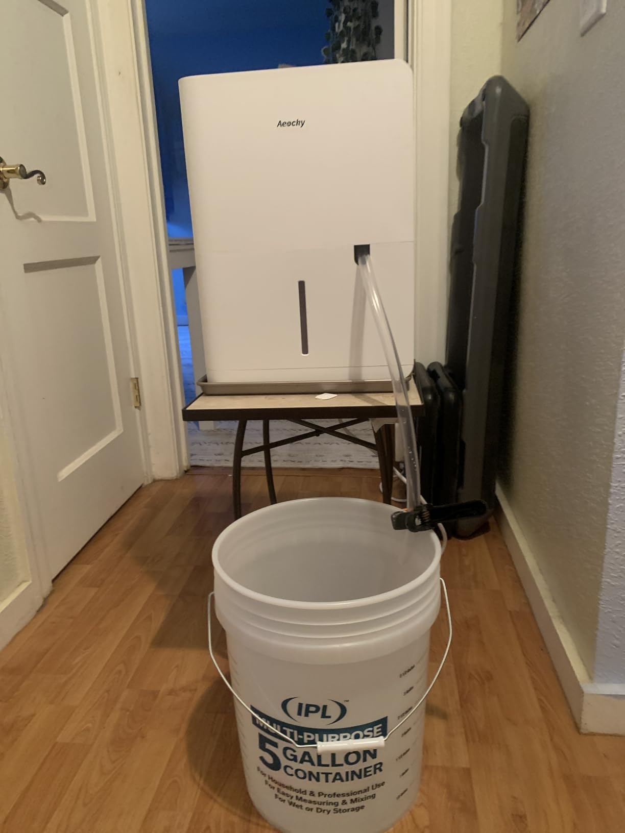 AEOCKY 50 Pint/Day, 3500Sq.Ft Ultra-Quiet 40dB Dehumidifier with Drain Hose customer photo 2