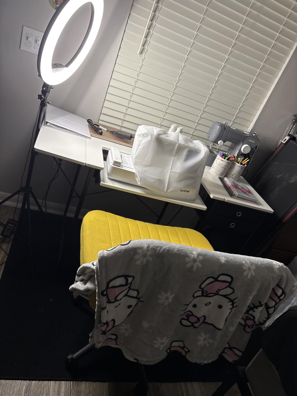 VEVOR Sewing Table, Multipurpose Sewing Machine Table with Drawers, Foldable Side Shelf, Adjustable Shelf, Steel Legs, Computer Desk for Home, Fashion Studio, Art Studio, Educational Institution customer photo 2