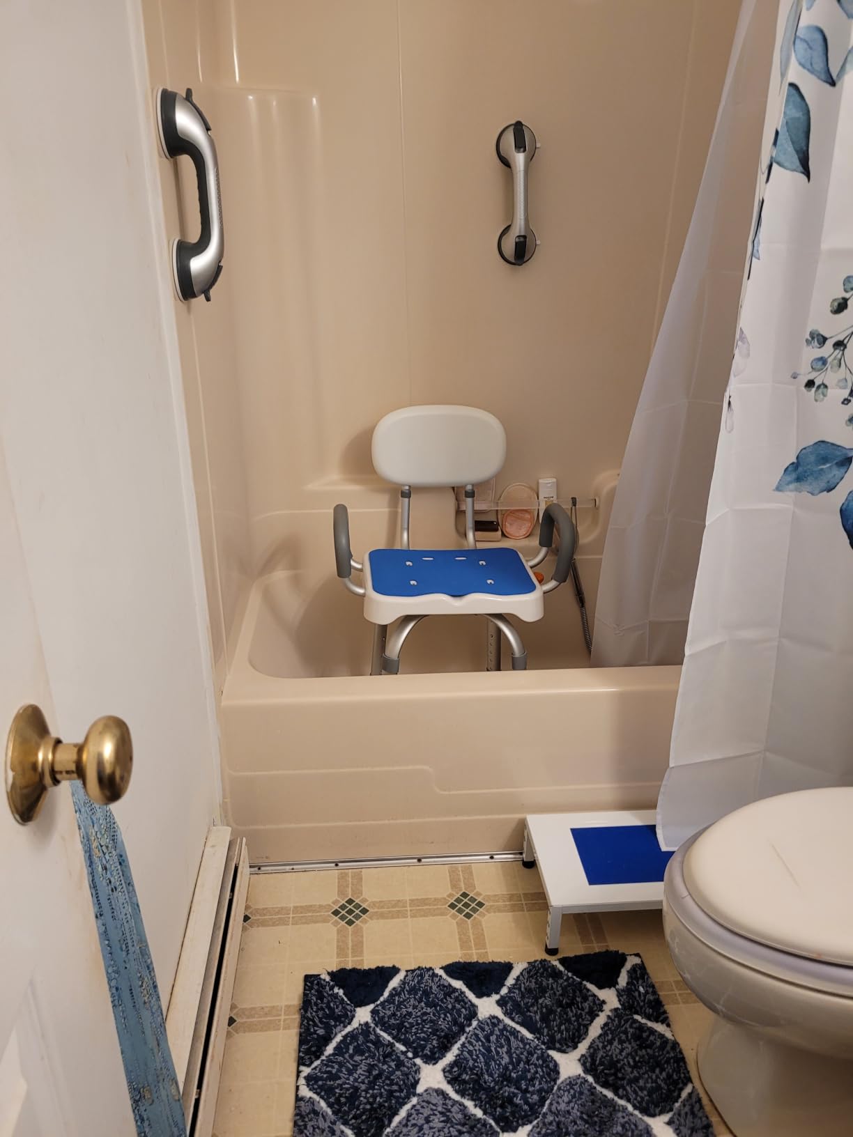 KingPavonini 360° Swivel Shower Chair for Inside Shower, 550 LB Heavy Duty customer photo 2