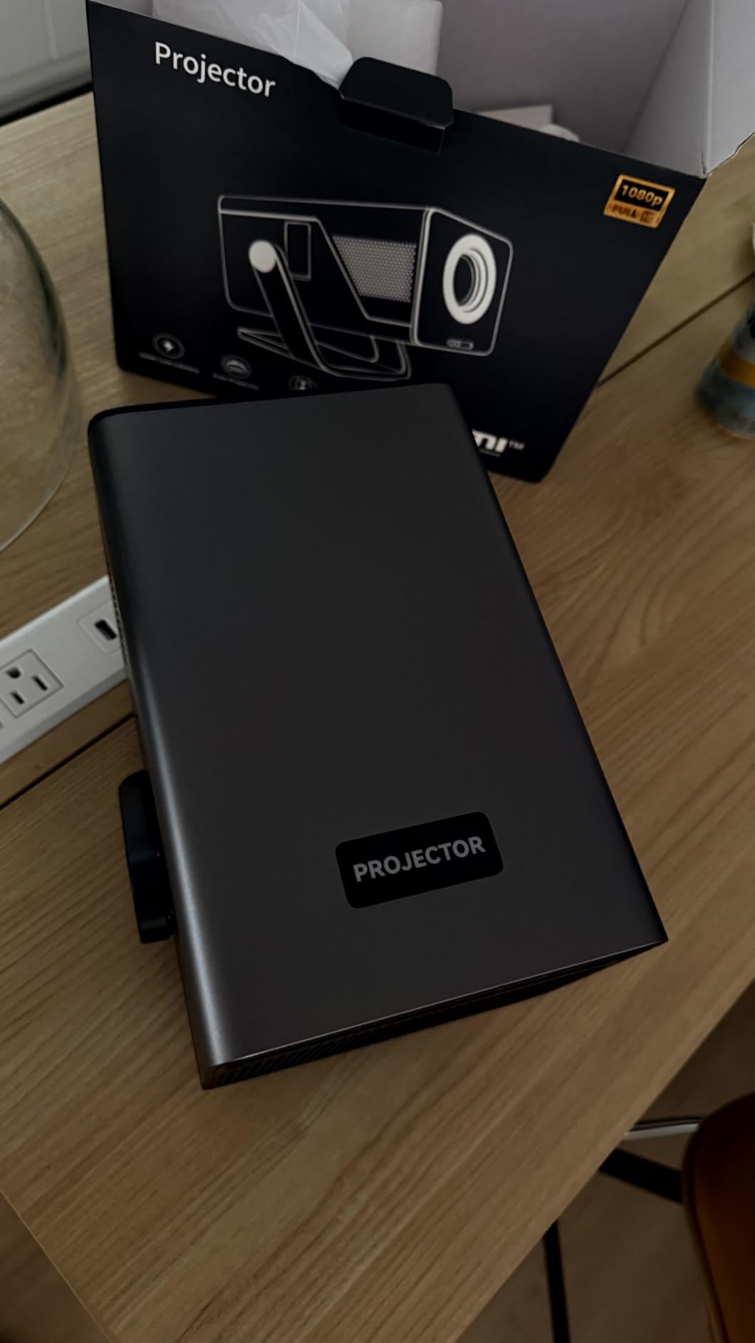 X7 2000 ANSI Smart Projector, 4K/8K Input Support, Native 1080P, 125% sRGB customer photo 1