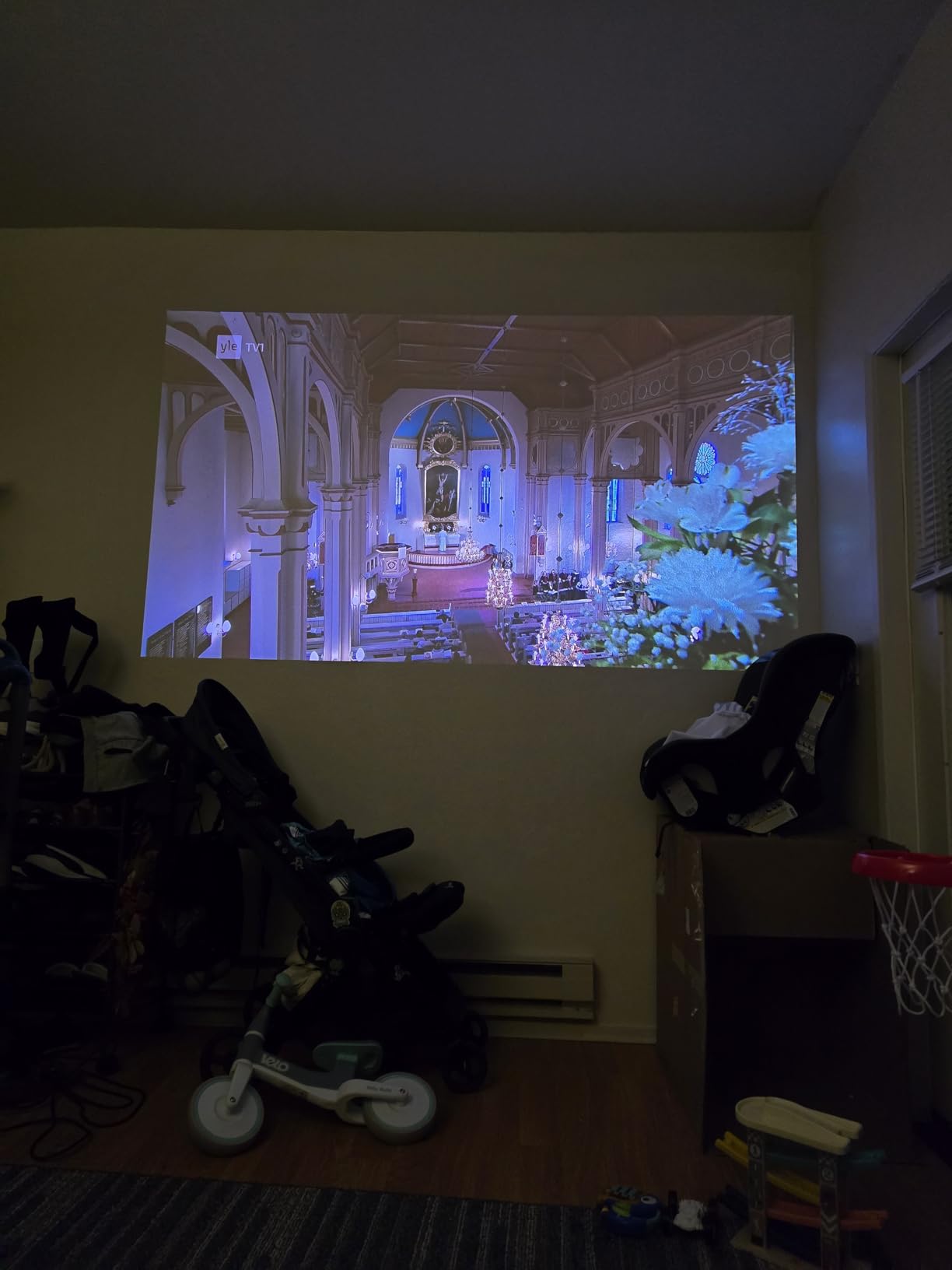 JMGO N1S 4K Upgrade Triple Laser Projector, 1700 ISO Lumens, Google TV customer photo 1