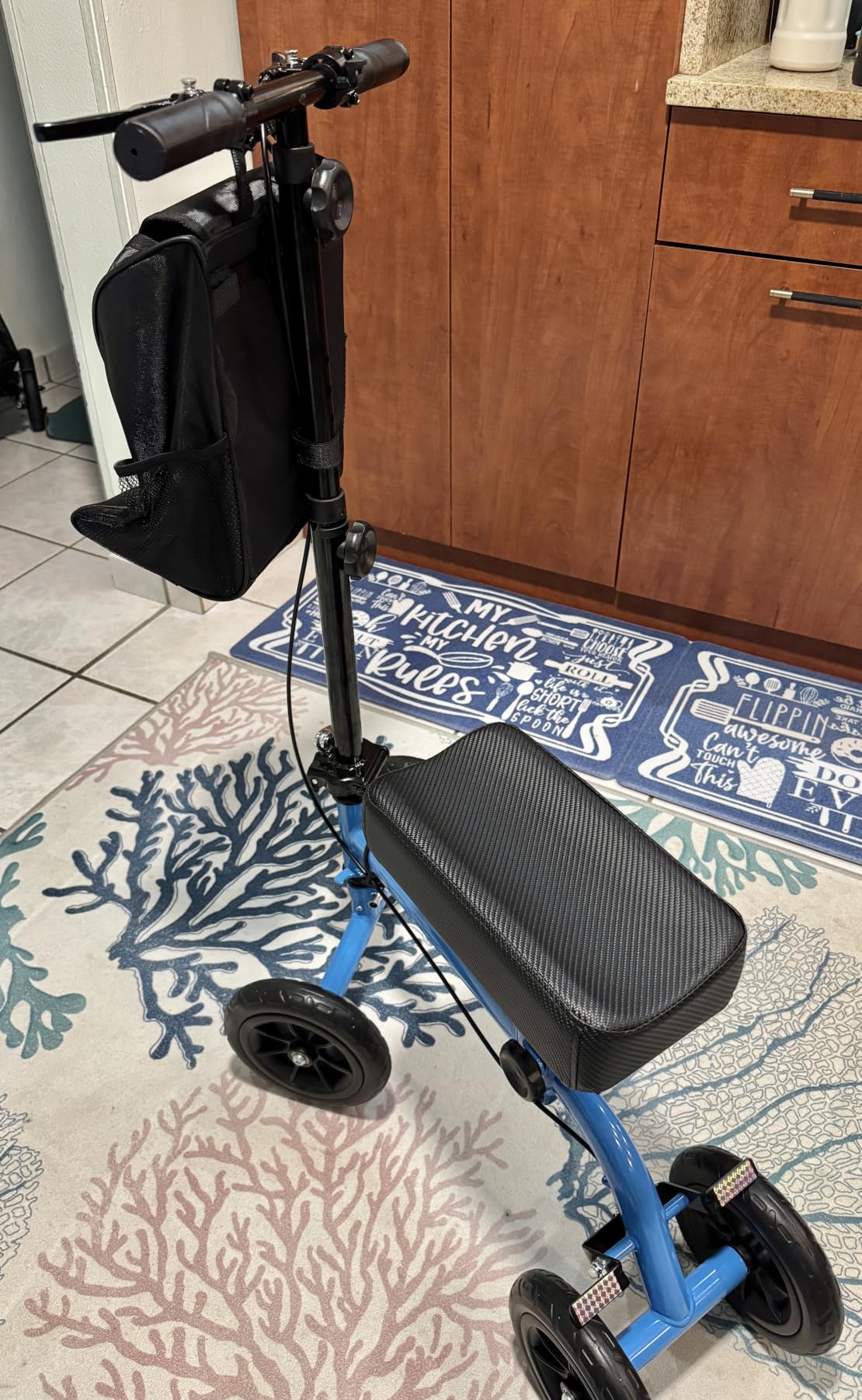 WHLICKS Foldable All Terrain Knee Scooter for Adults for Foot Injuries customer photo 1