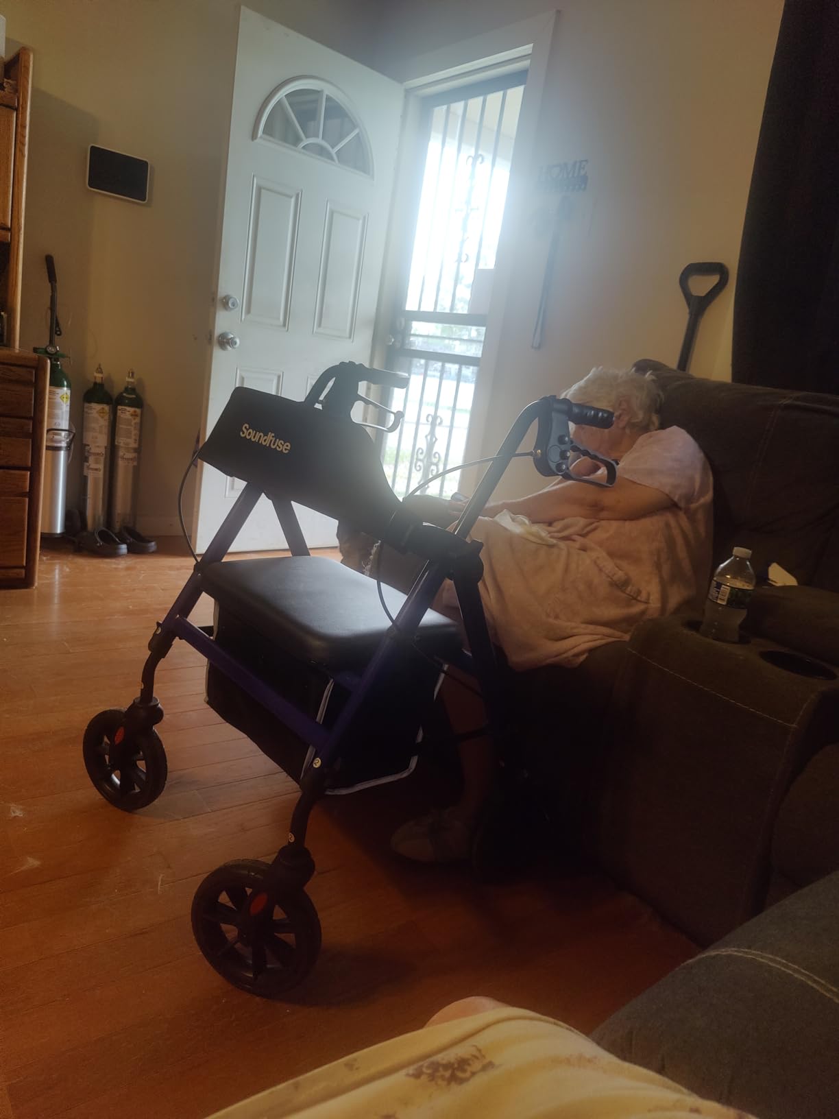 soundfuse Foldable Rollator Walkers for Seniors with Seat, 8'' PU Wheels customer photo 2