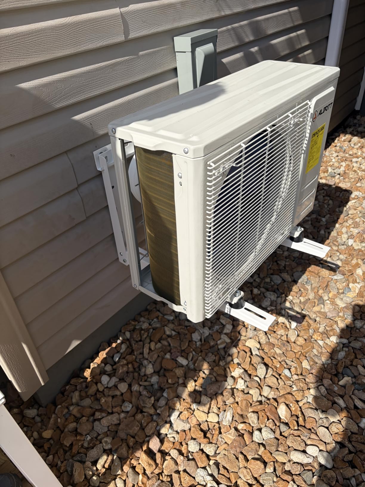 Albott Easy DIY Series 12,000 BTU 115V Mini Split AC & Heat Pump, 18 SEER2 customer photo 1