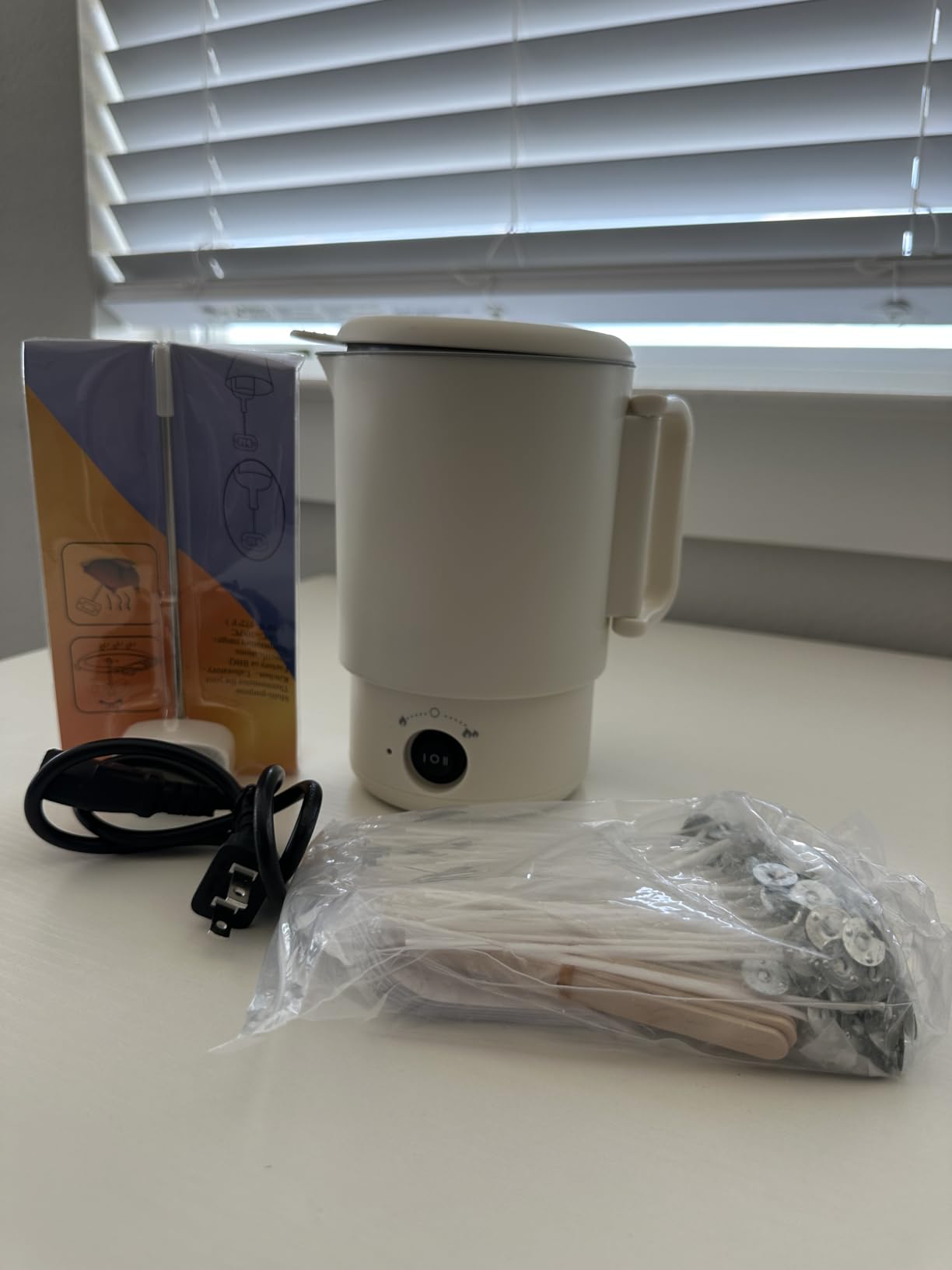 NAUQUOHZ 61 Oz Wax Melter Pot, 6 Temp Presets for DIY Candle Making | 1.8L Wax Melting Pot, 3H Auto-Off, Drip-Free, 6 Constant Temp Settings 122F-212F customer photo 2