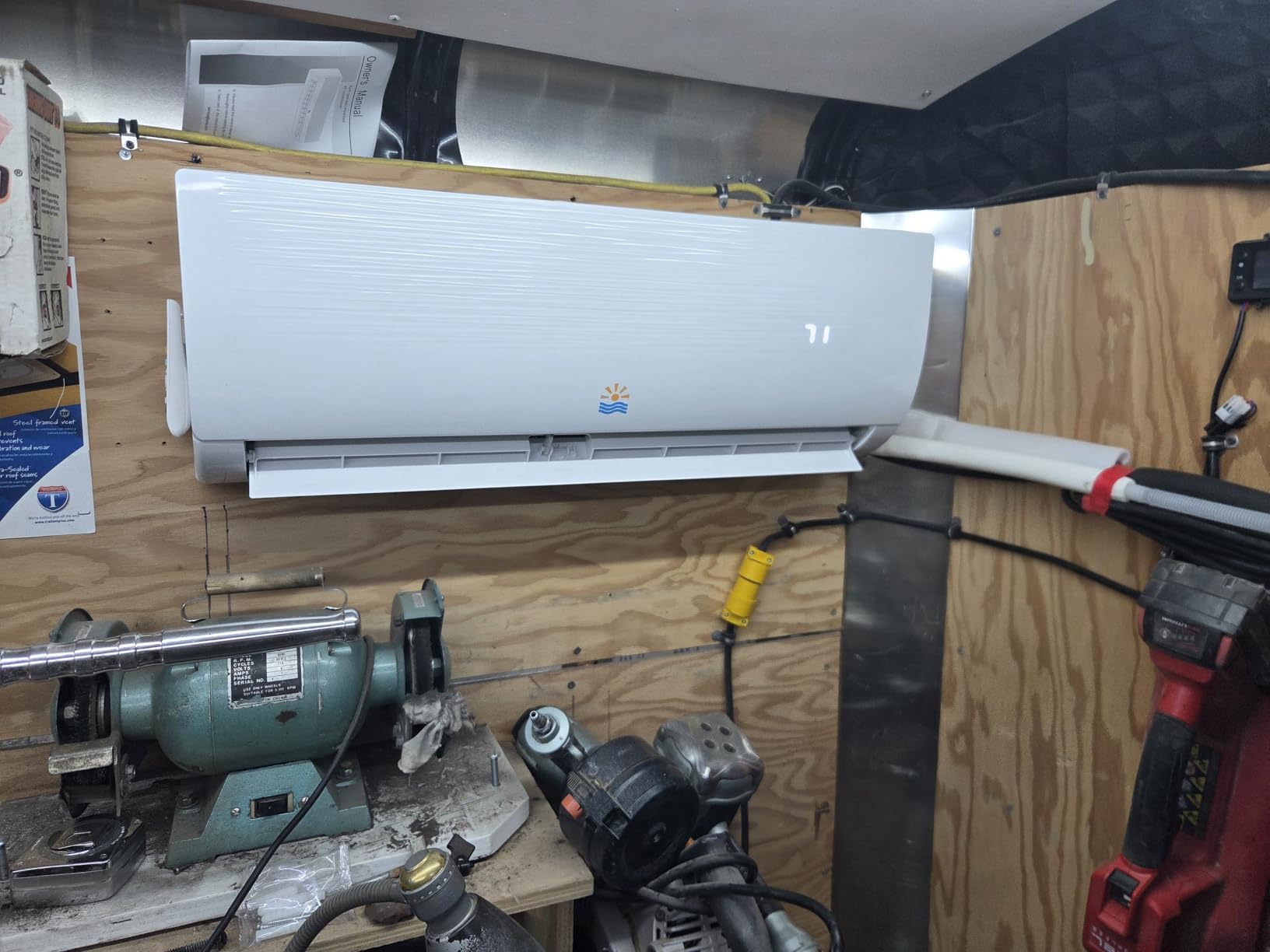 Rellytech 11500 BTU Mini Split AC/Heating System 17 SEER2 Ductless Inverter customer photo 2