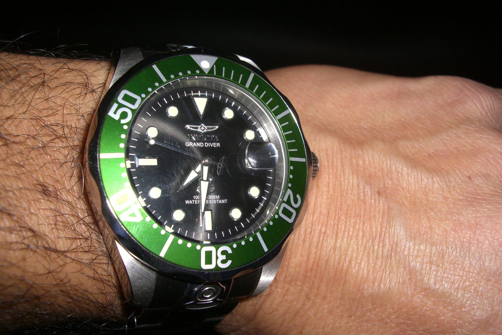 Invicta Men's 3044 Stainless Steel Pro Diver Automatic Watch customer photo 1