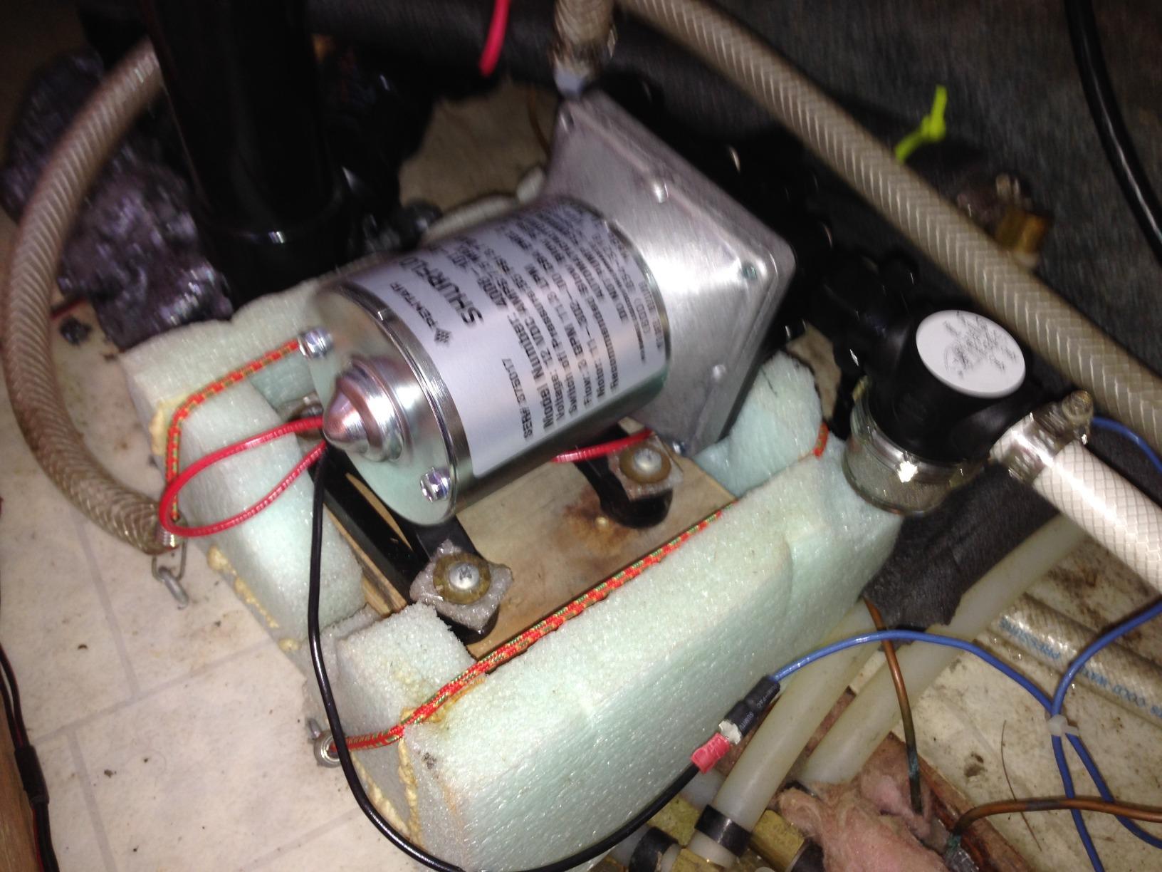 PENTAIR SHURFLO Revolution 4008-101-E65 RV Fresh Water Pump 12V 3.0 GPM 55 PSI Quiet Automatic Demand Diaphragm By-Pass Pump customer photo 2
