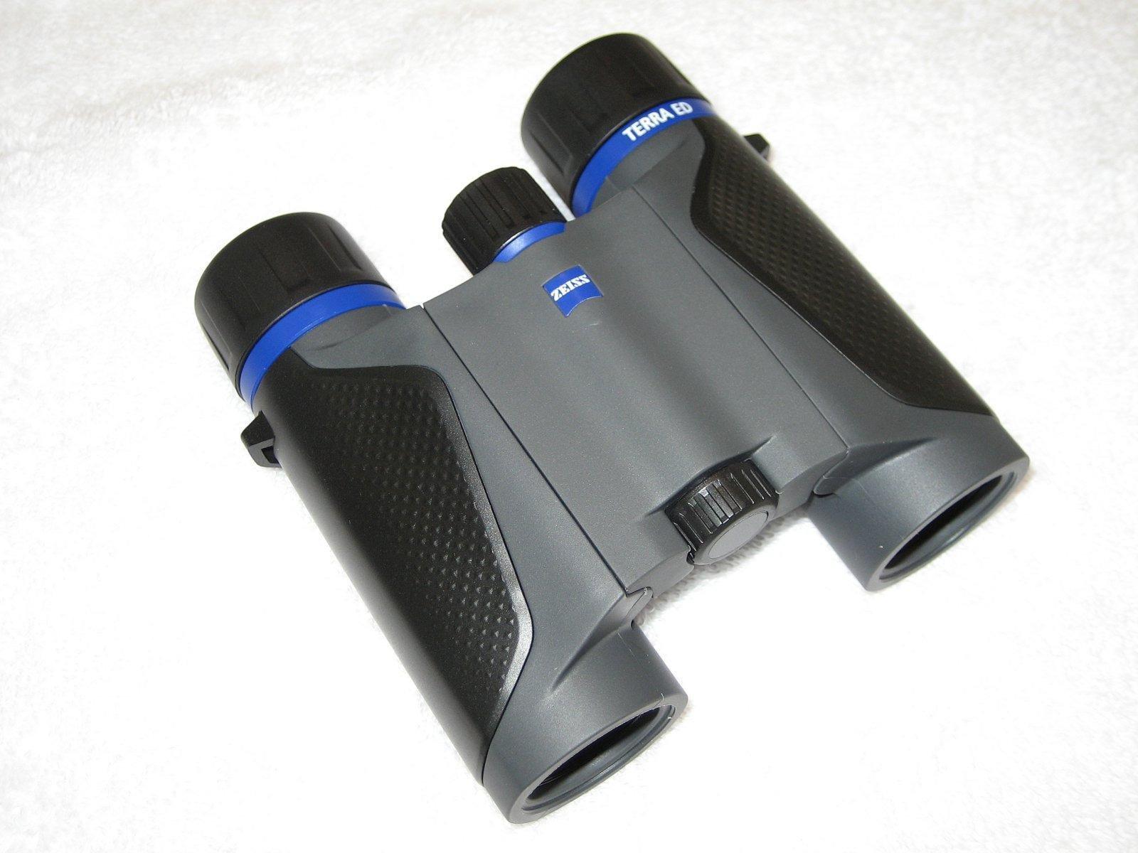 ZEISS Terra ED Pocket Binoculars Compact, Waterproof, and Fast Focusing customer photo 2