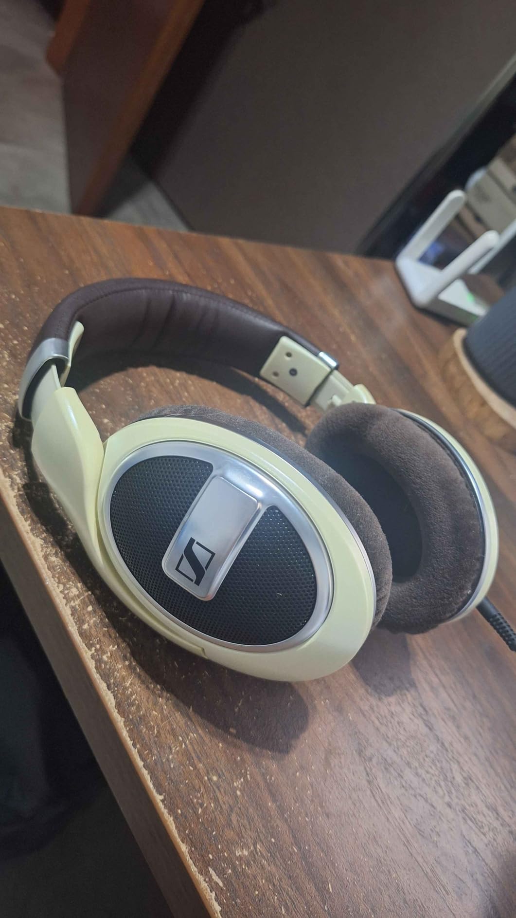 Sennheiser HD 599 Open-Back Wired Audiophile Headphones, Ivory customer photo 1