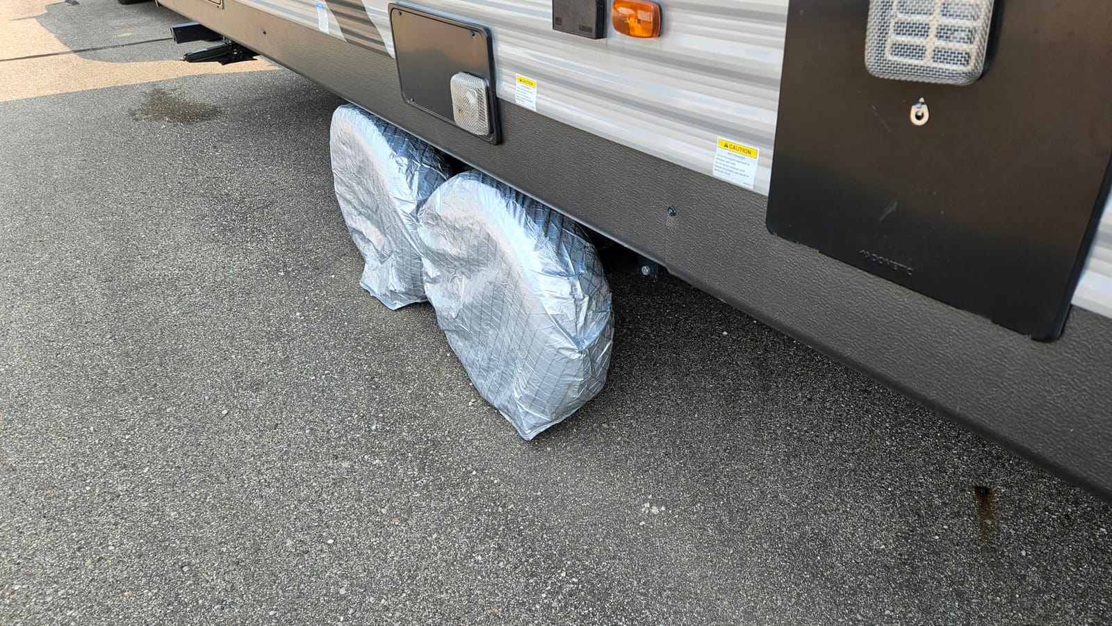 Tire Covers Set of 4, Waterproof Anti-UV Sun Snow Rain Tire Covers for Trailers, RV, Camper, SUV, Truck, Fits 27-29 Inch Tire Diameter customer photo 2